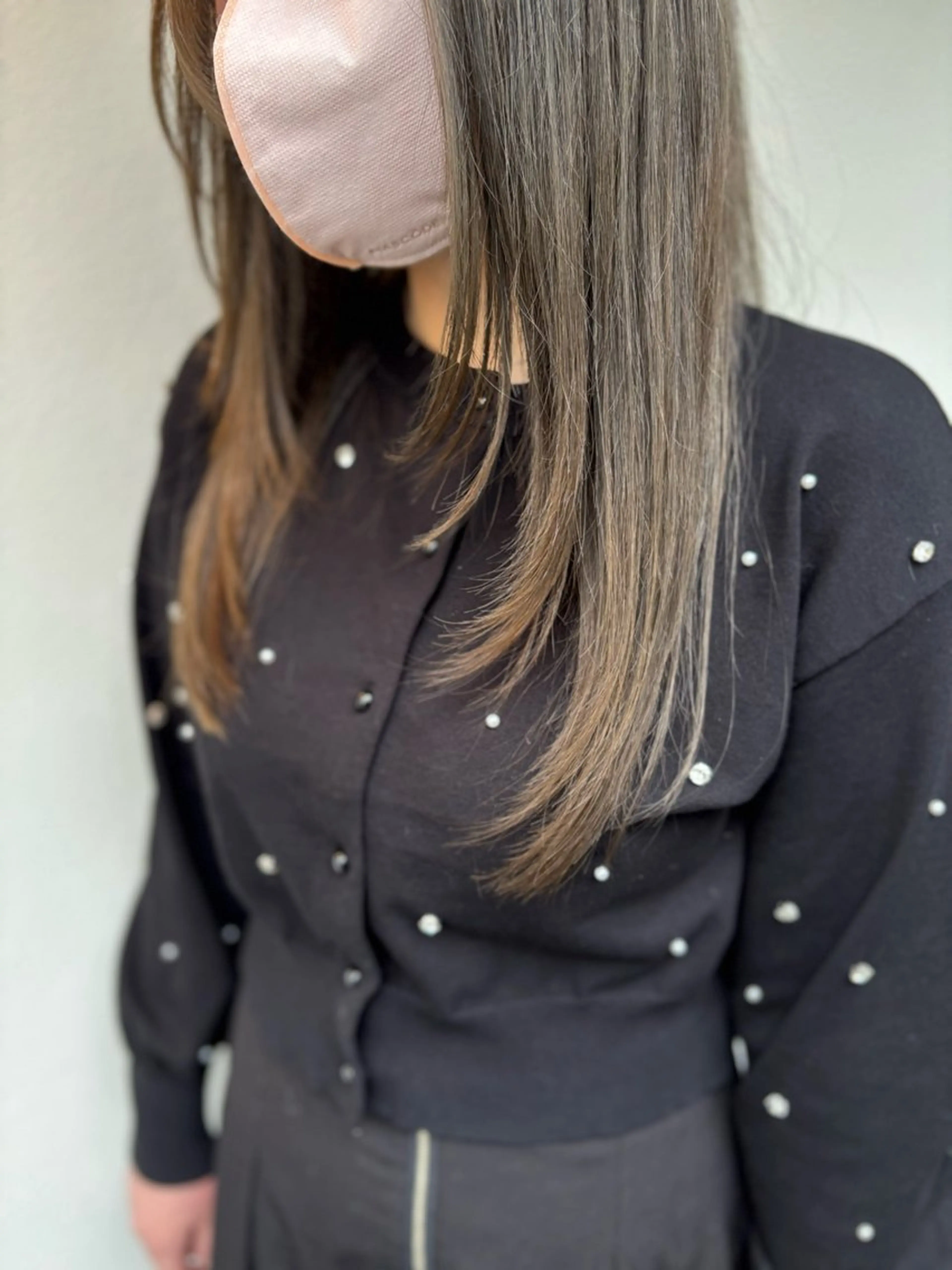 ミディアム カラー グレージュ オリーブグレージュ オリーブグレー 顔周りカット レイヤーカット カット ヘアカラー ducha所属・DUCHA Tomida naoのヘアスタイル