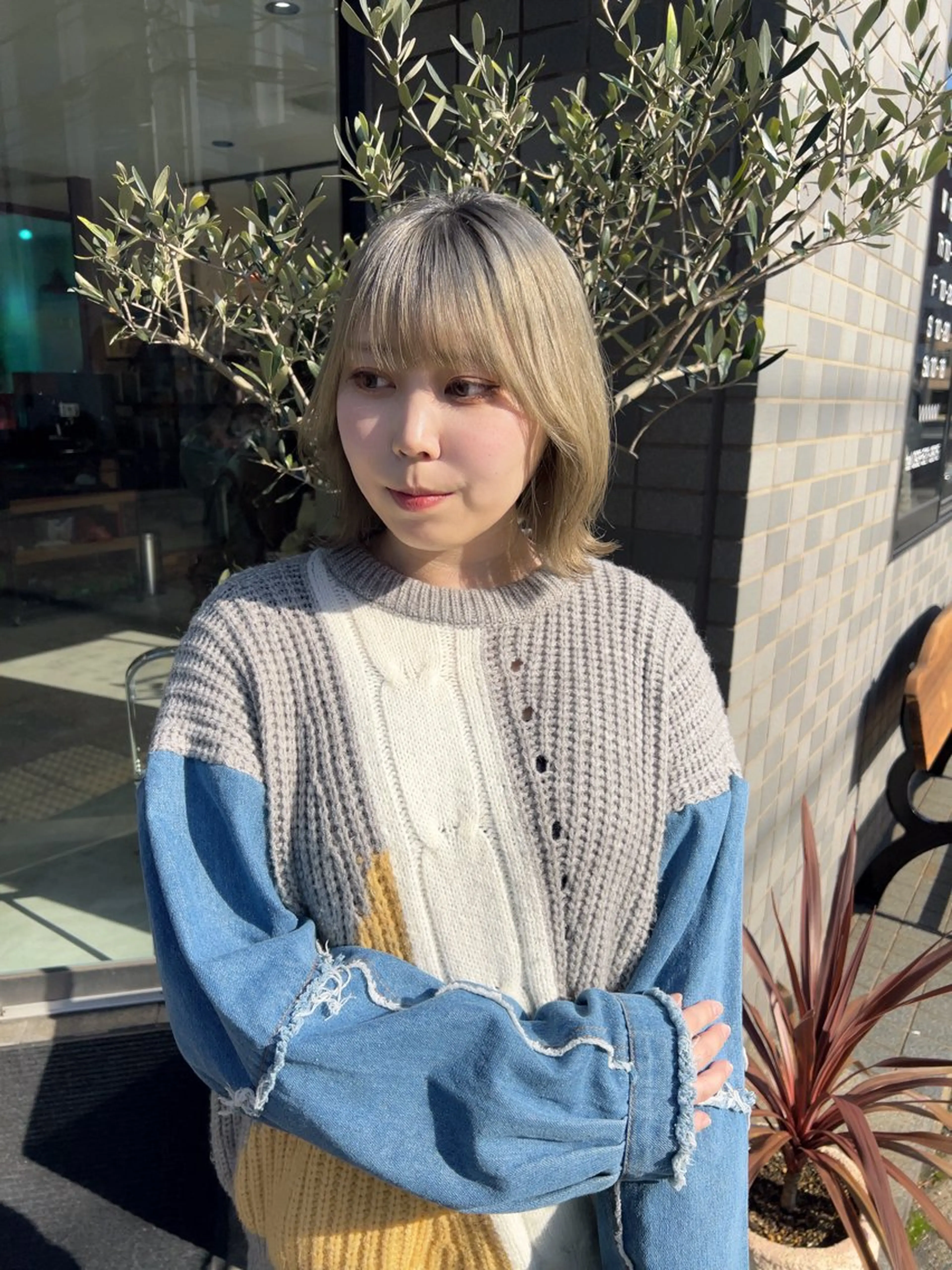 ミディアム カラー レイヤーカット カット ヘアカラー トリートメント (h)wim ウィムのヘアスタイル