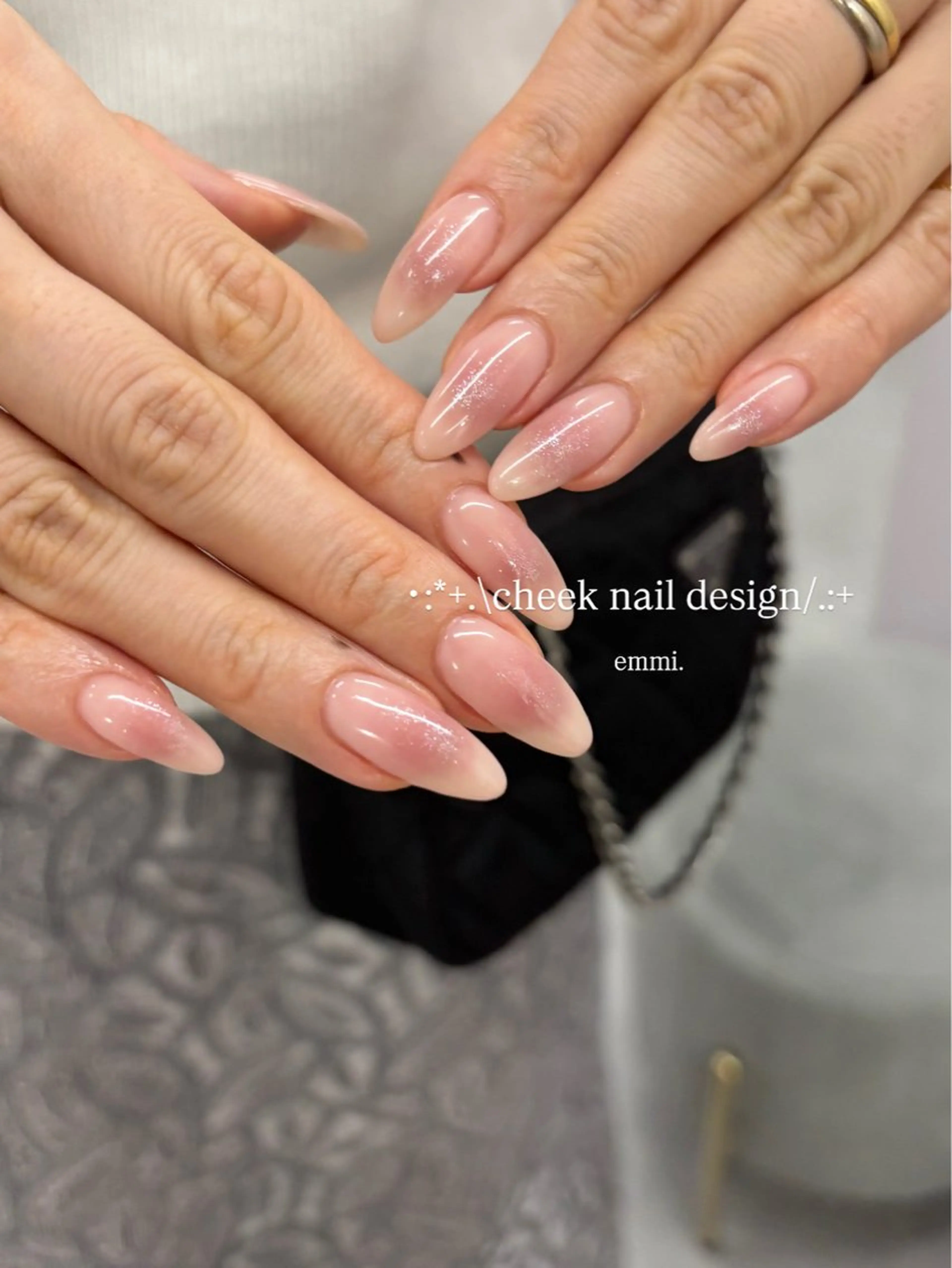 ネイル チークネイル フレンチネイル ガーリー 氷ネイル・うるうるネイル キラキラネイル ハンドネイル GO TODAY SHAiRE SALON 表参道colore店所属・emmi nailのネイルデザイン