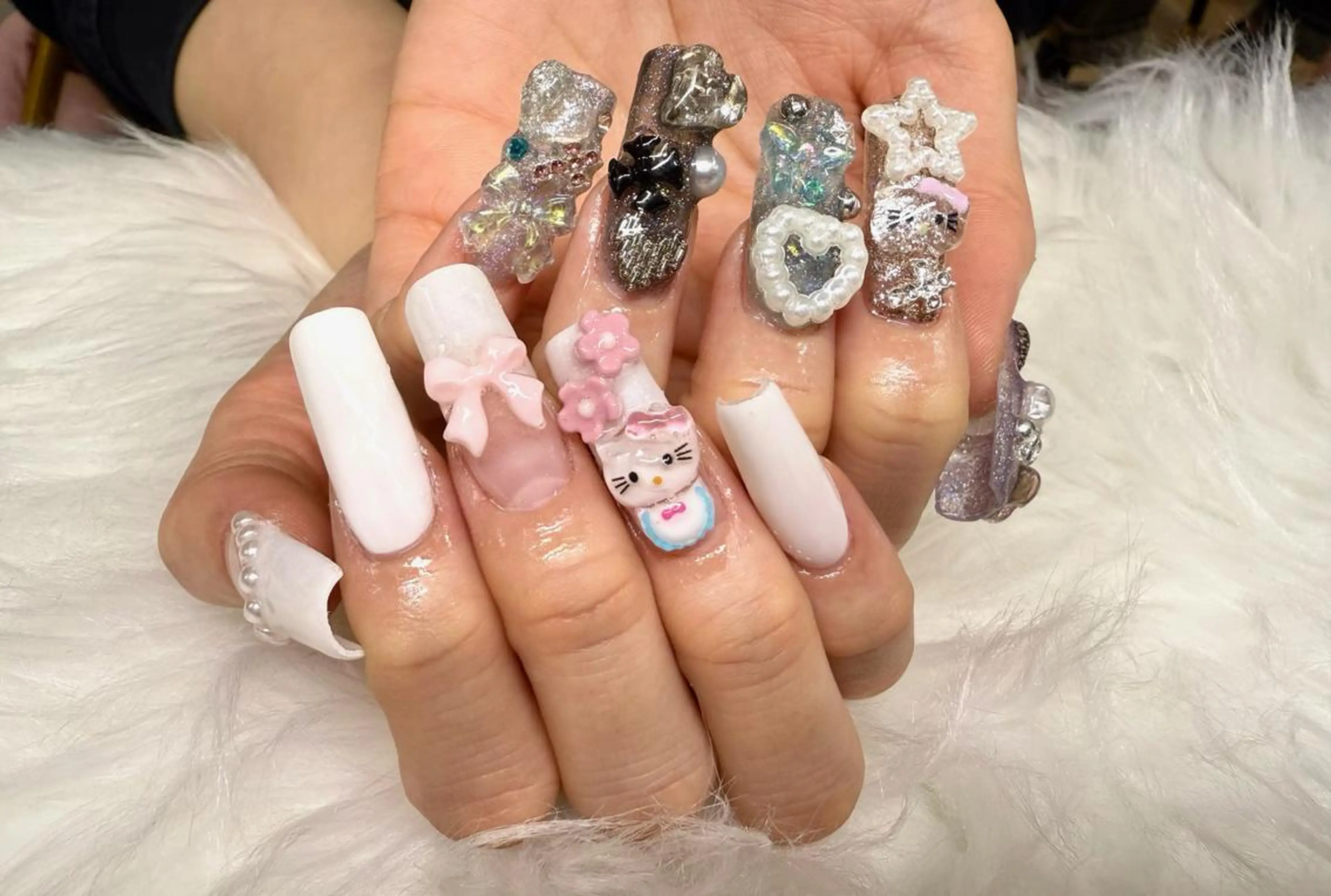 ネイル キラキラネイル ハンドネイル ★HOSHINO NAIL★新宿店のネイルデザイン