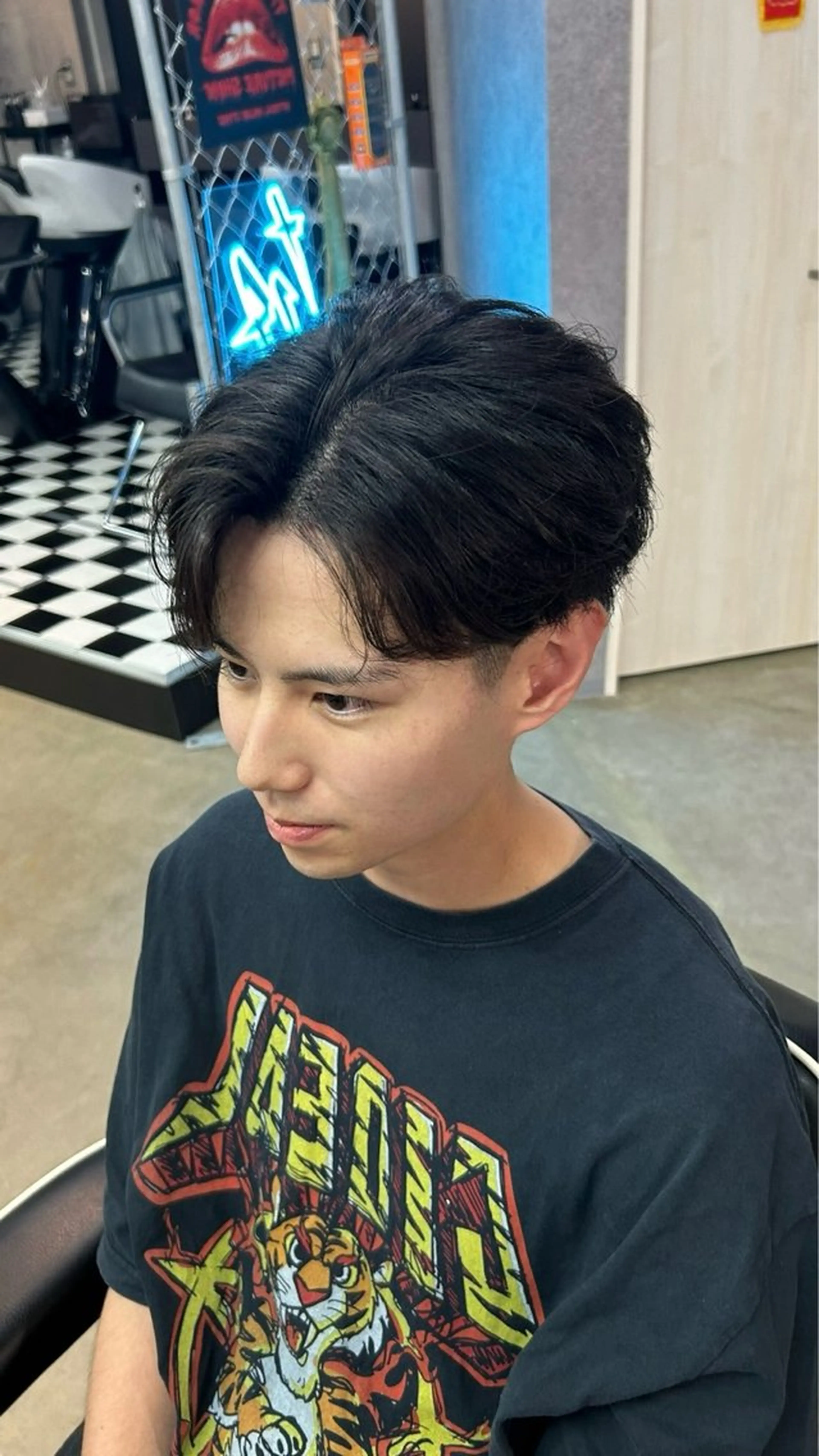 ミディアム 👑パーマの王様👑 【メンズ専門店】のヘアスタイル