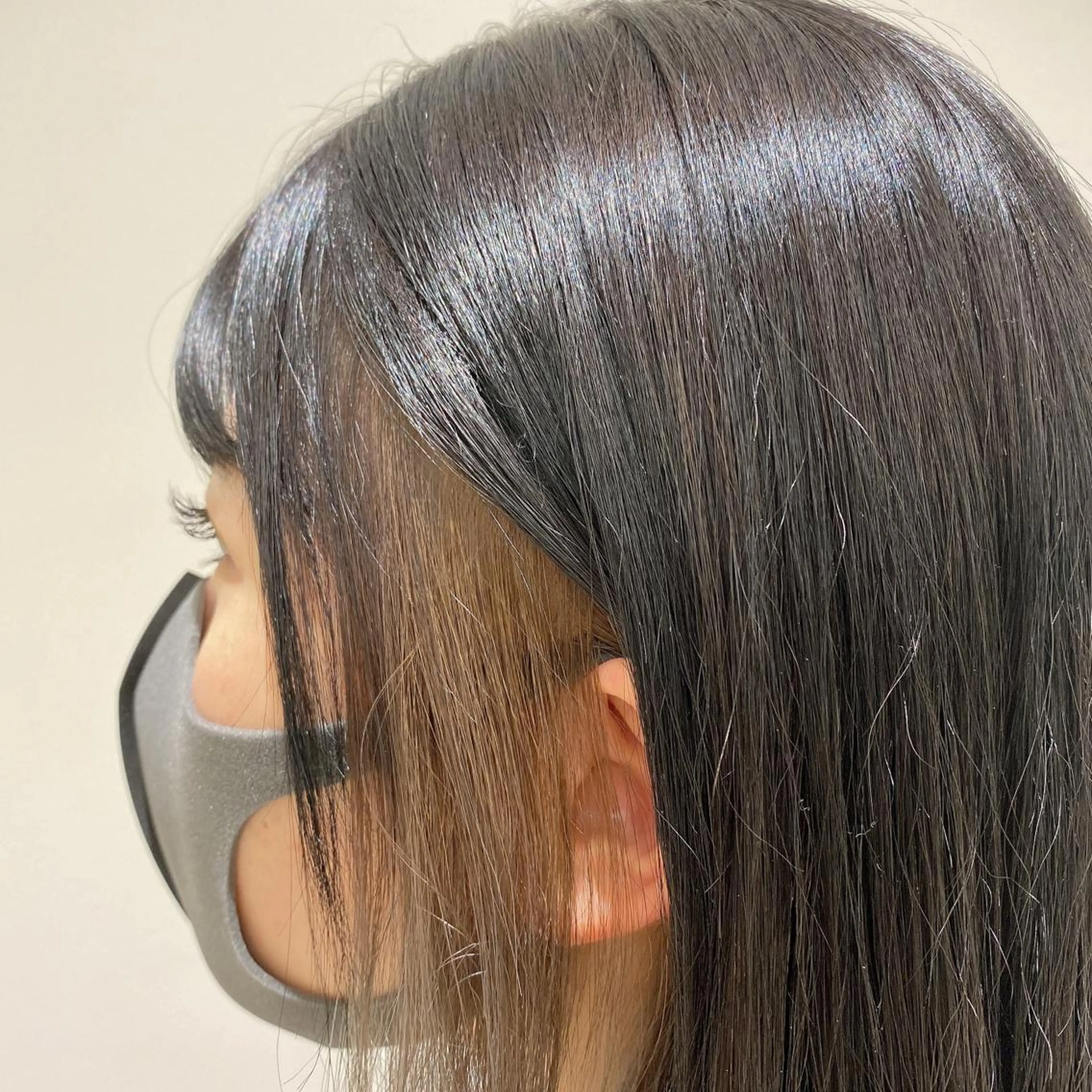 ミディアム カラー イヤリングカラー グレージュ equal銀座所属・equal銀座 黒田💚のヘアスタイル