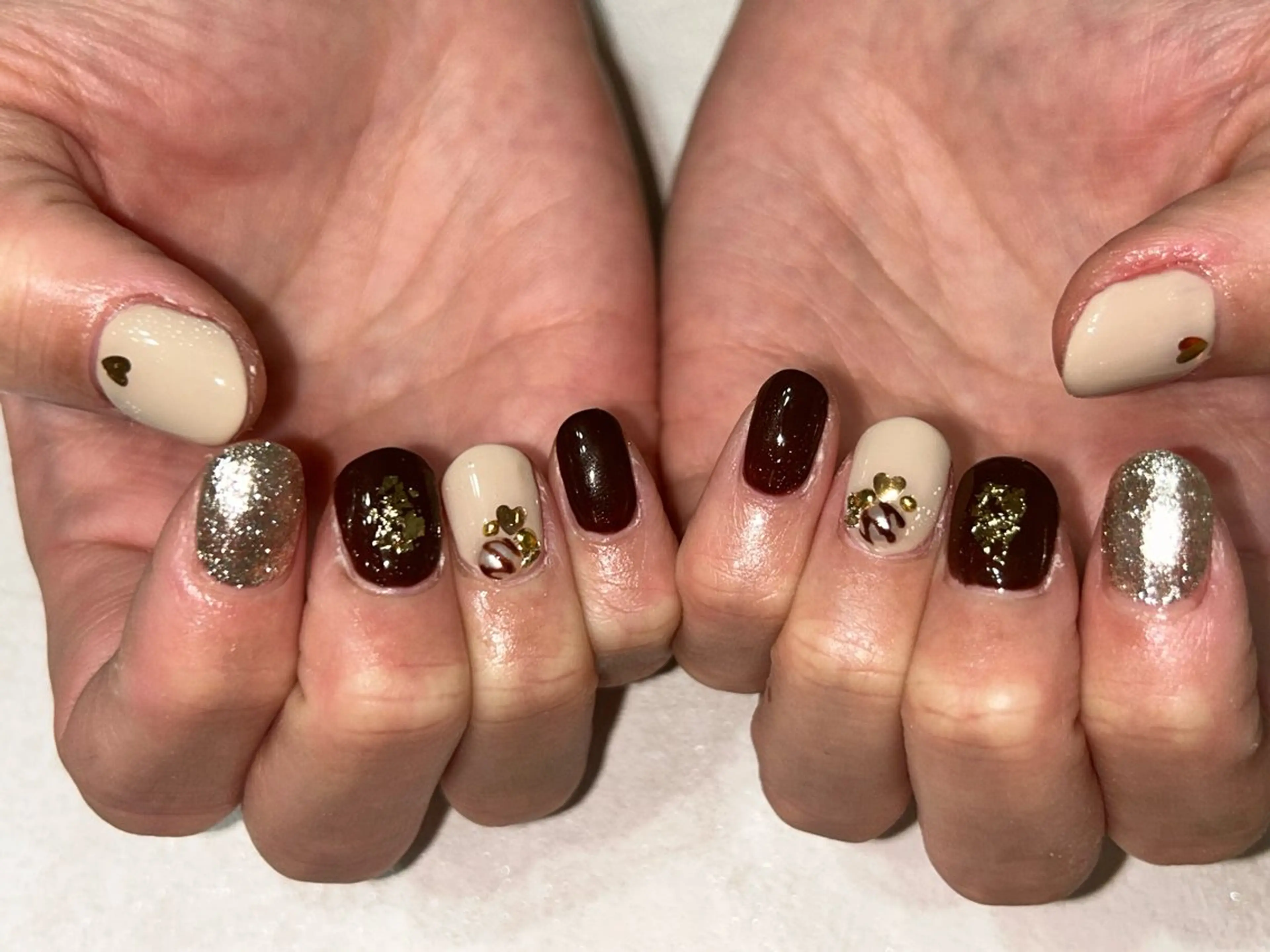 ネイル オーロラネイル フットネイル フレンチネイル ジェルネイル ハート ハンドネイル kikinail 溝の口のネイルデザイン