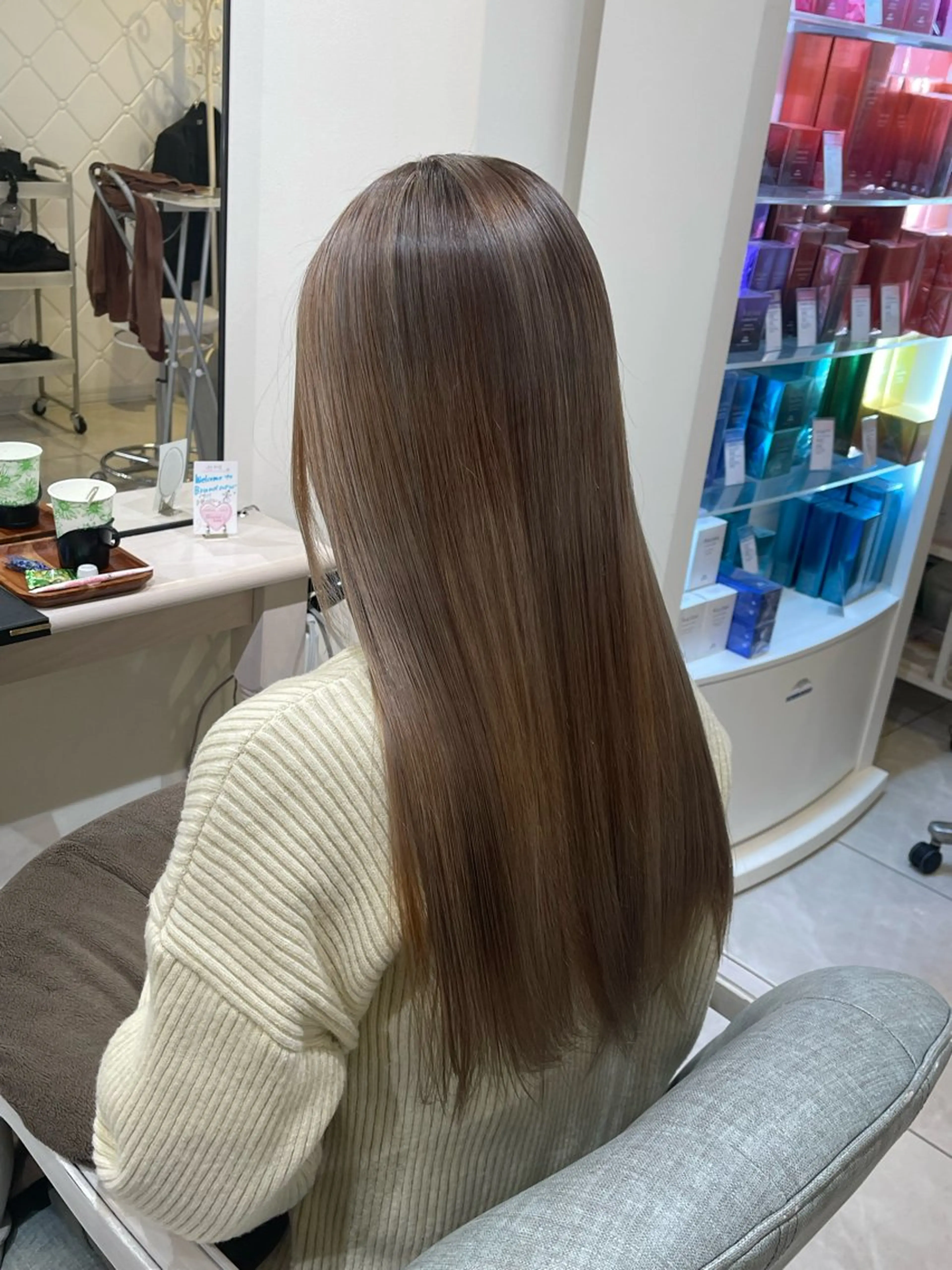 ロング カラー 濱田輝レイヤー 韓国風 ハイトーンのヘアスタイル