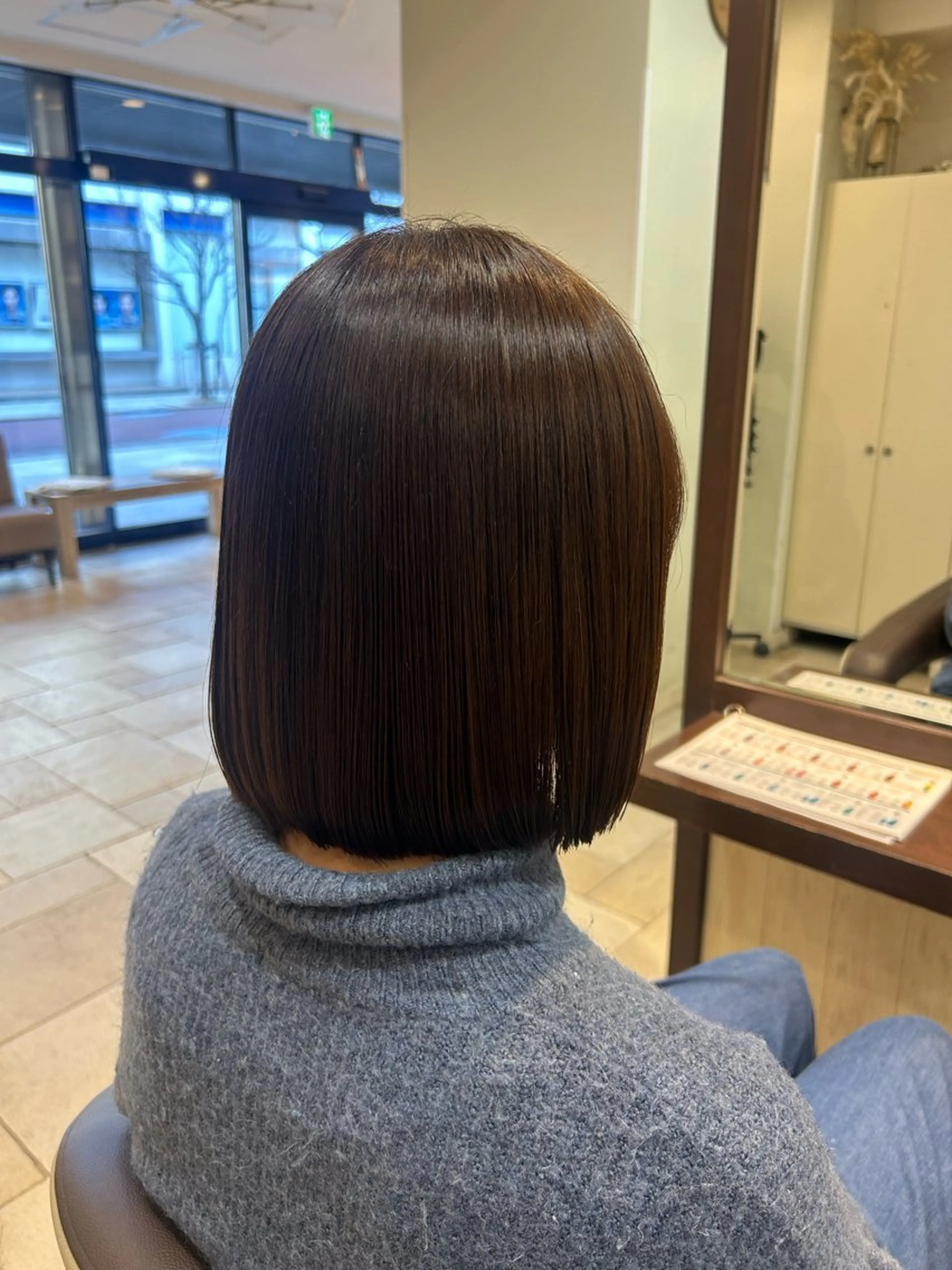 ミディアム カット 縮毛矯正 脇野 真琴のヘアスタイル