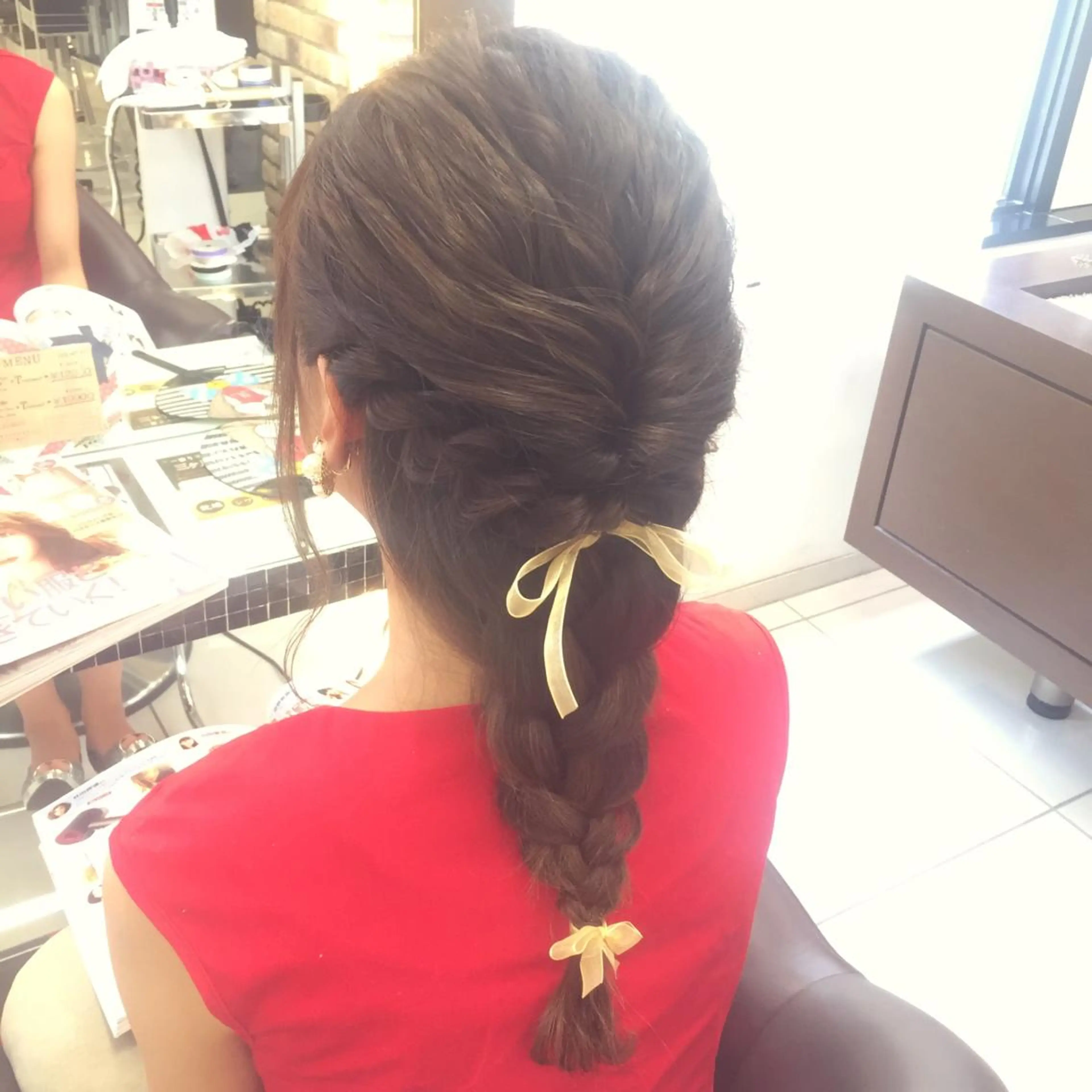 セミロング ロング ヘアアレンジ oggi +KENJE所属・大平 美沙のヘアスタイル