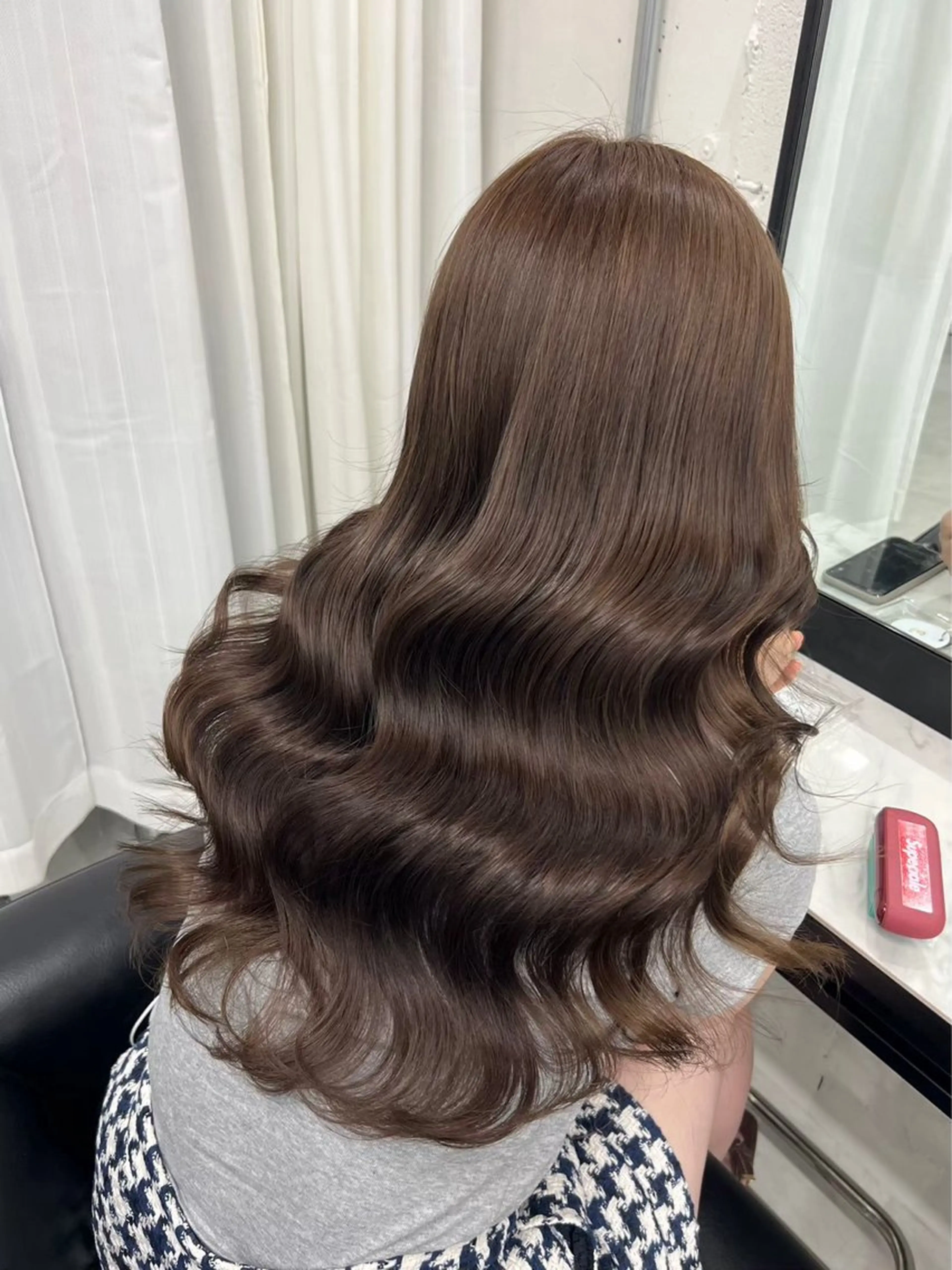 ロング 寒色/暖色/ ハイトーン/歩花のヘアスタイル