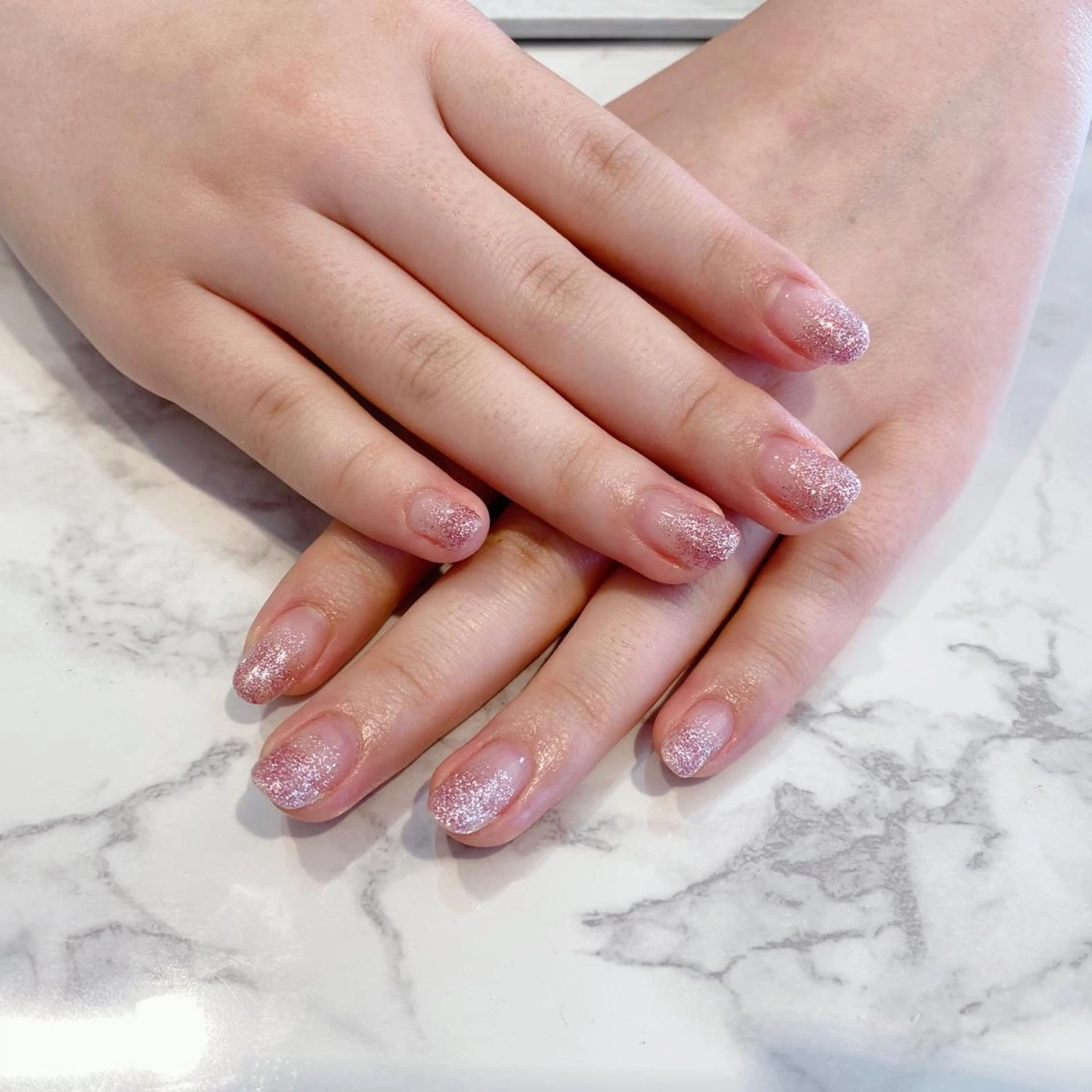 ネイル グラデーション ラメ(グリッター) ラメグラデーション Vinculum所属・ネイルサロン Vinculumのネイルデザイン