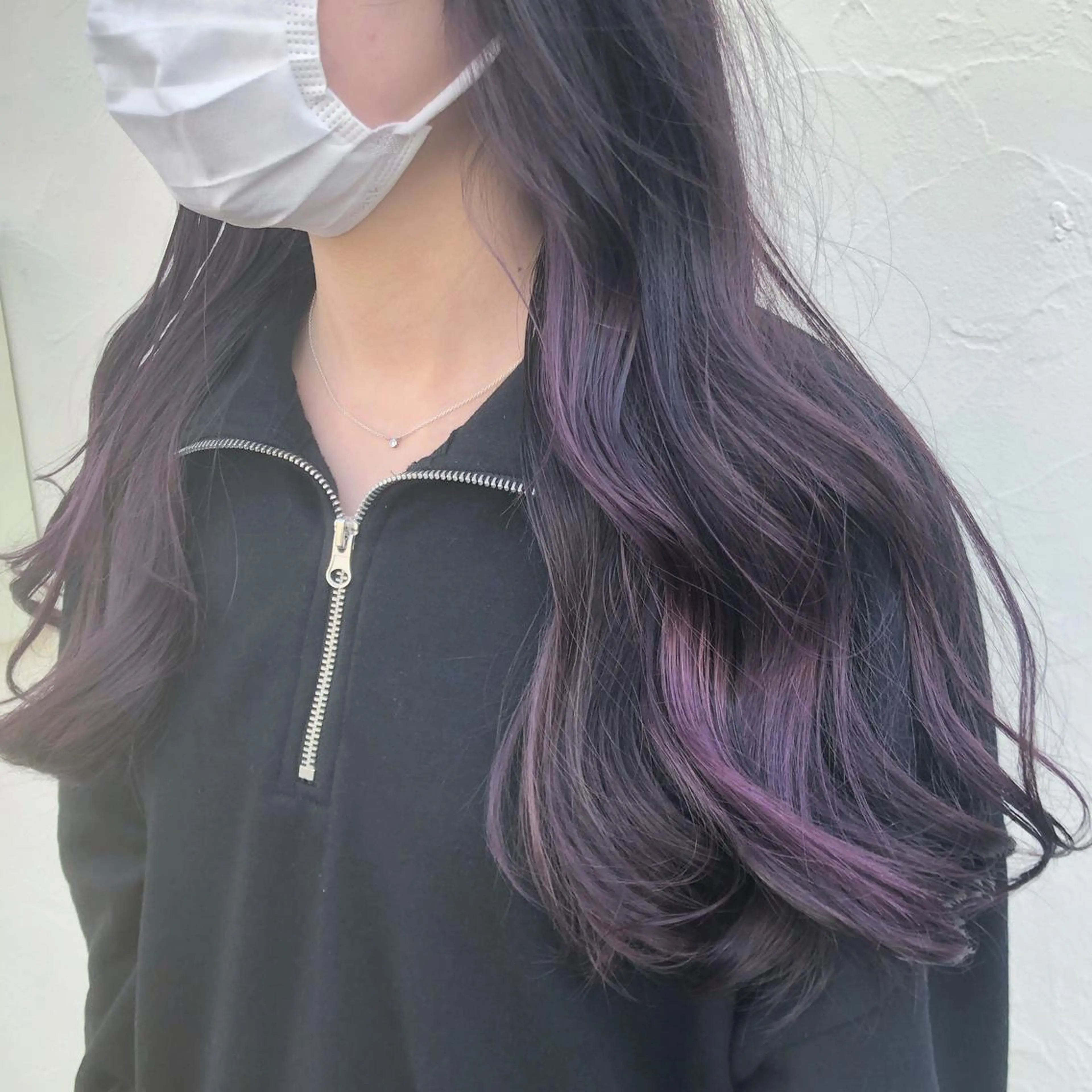 ロング カラー パーマ ヘアアレンジ ブリーチ イヤリングカラー グレージュ インナーカラー バイオレットカラー ヘアカラー 【ツヤ髪美容師】 ツダケイスケのヘアスタイル