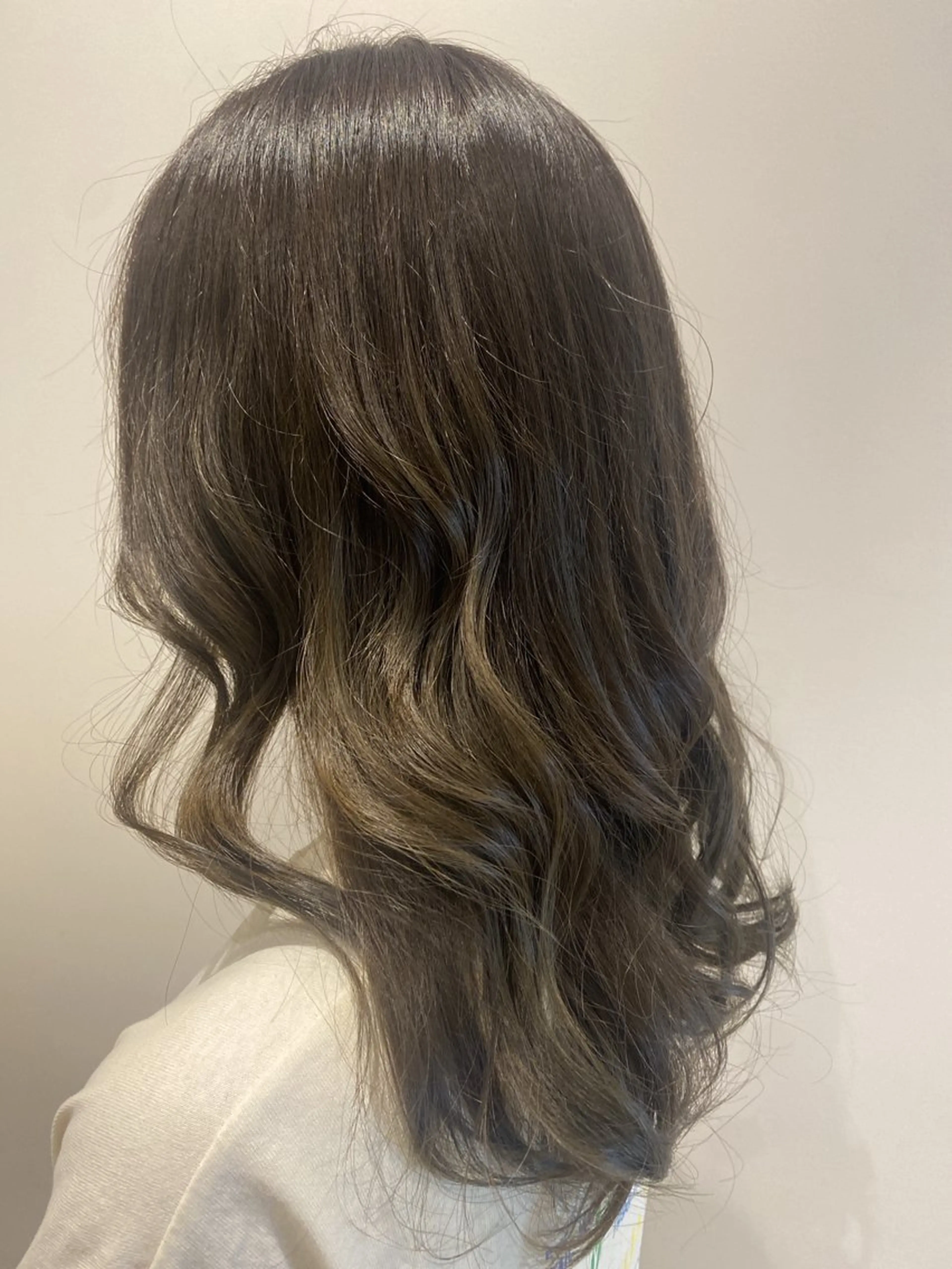 セミロング カラー 🌹艶髪カラー🌹 津田晴加【西荻窪】のヘアスタイル