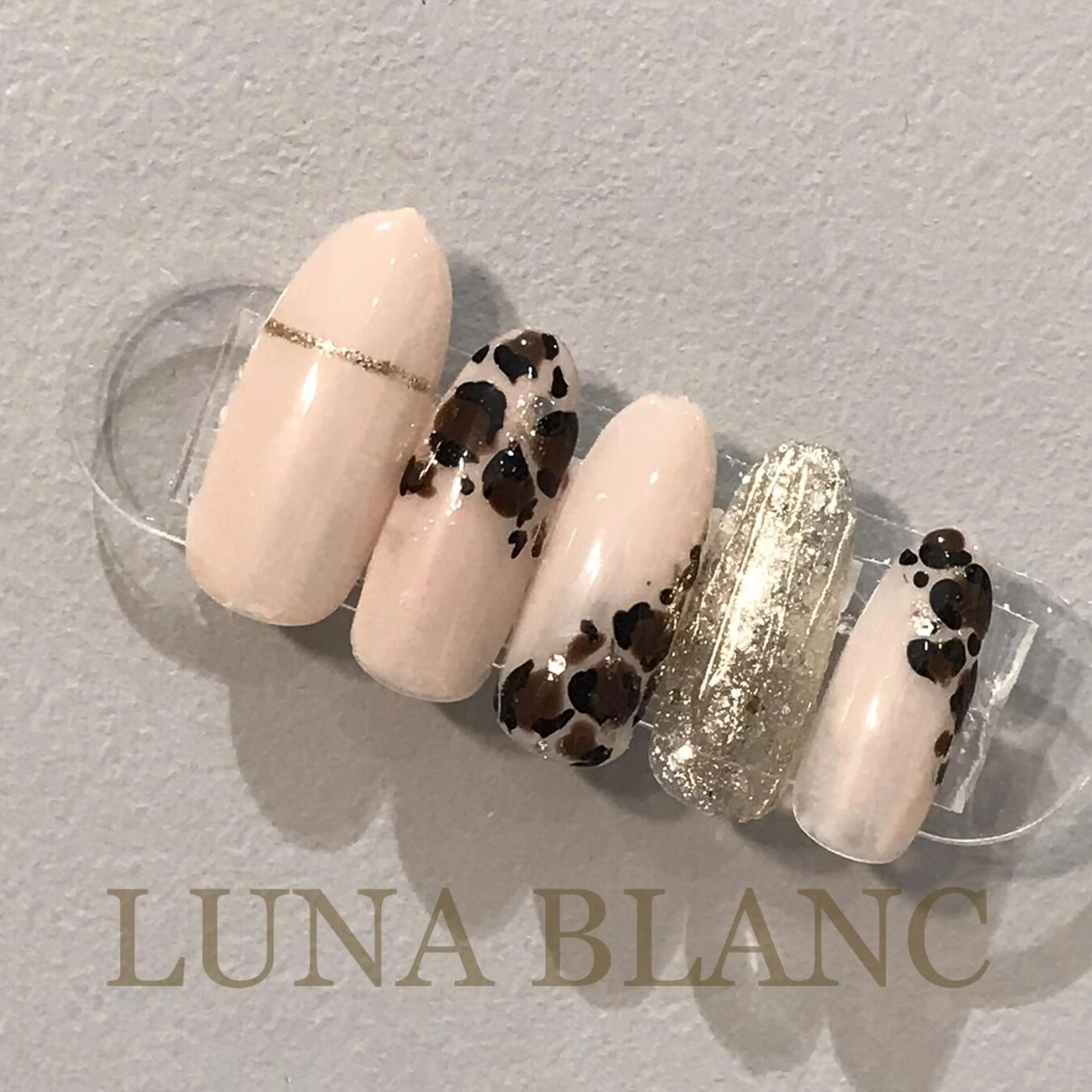 ミディアム ハンドネイル nail LUNA BLANCのネイルデザイン