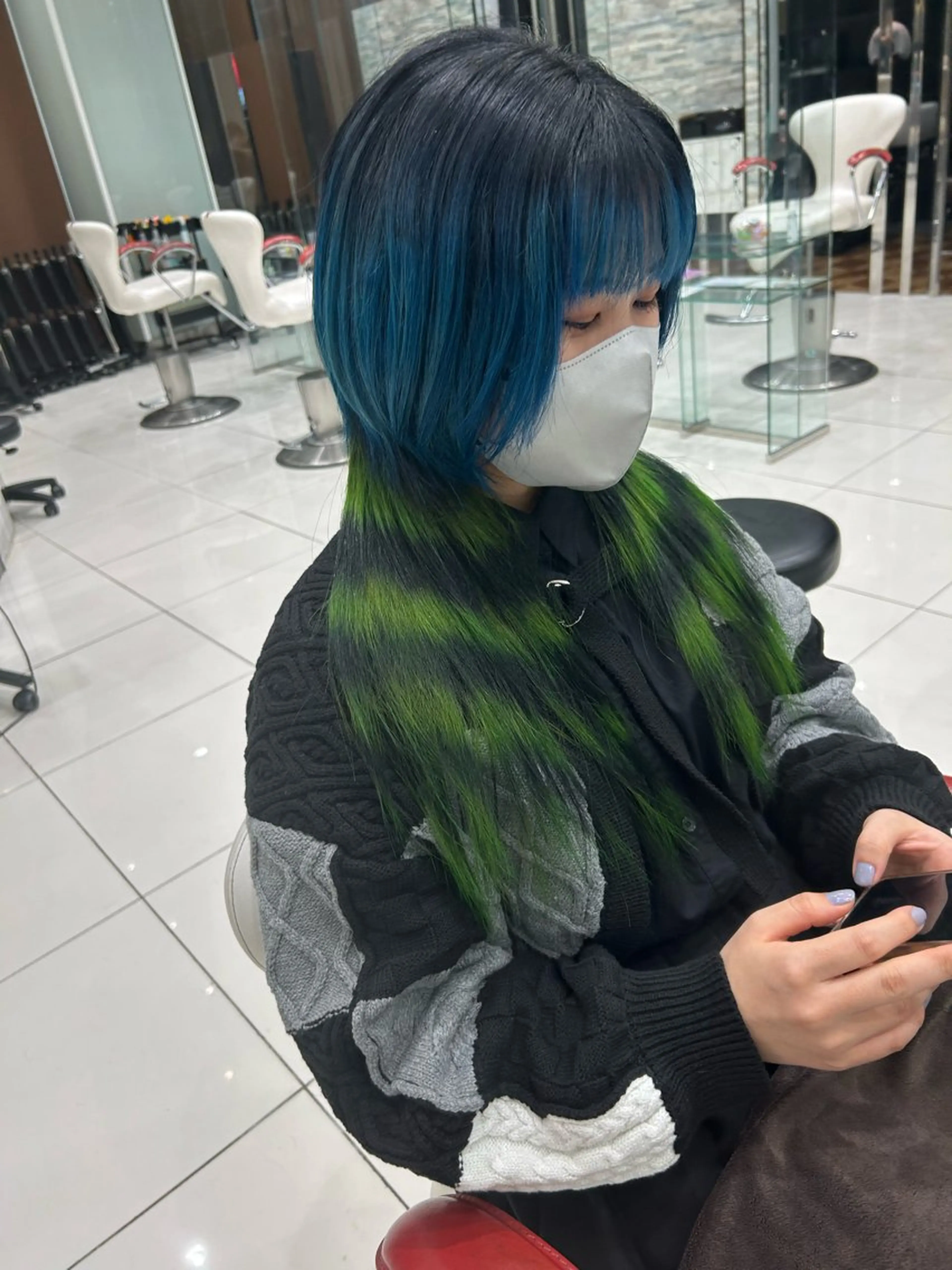 セミロング カラー ブリーチ デザインカラー ヘアカラー トリートメント カラーと言ったら SAWARAのヘアスタイル