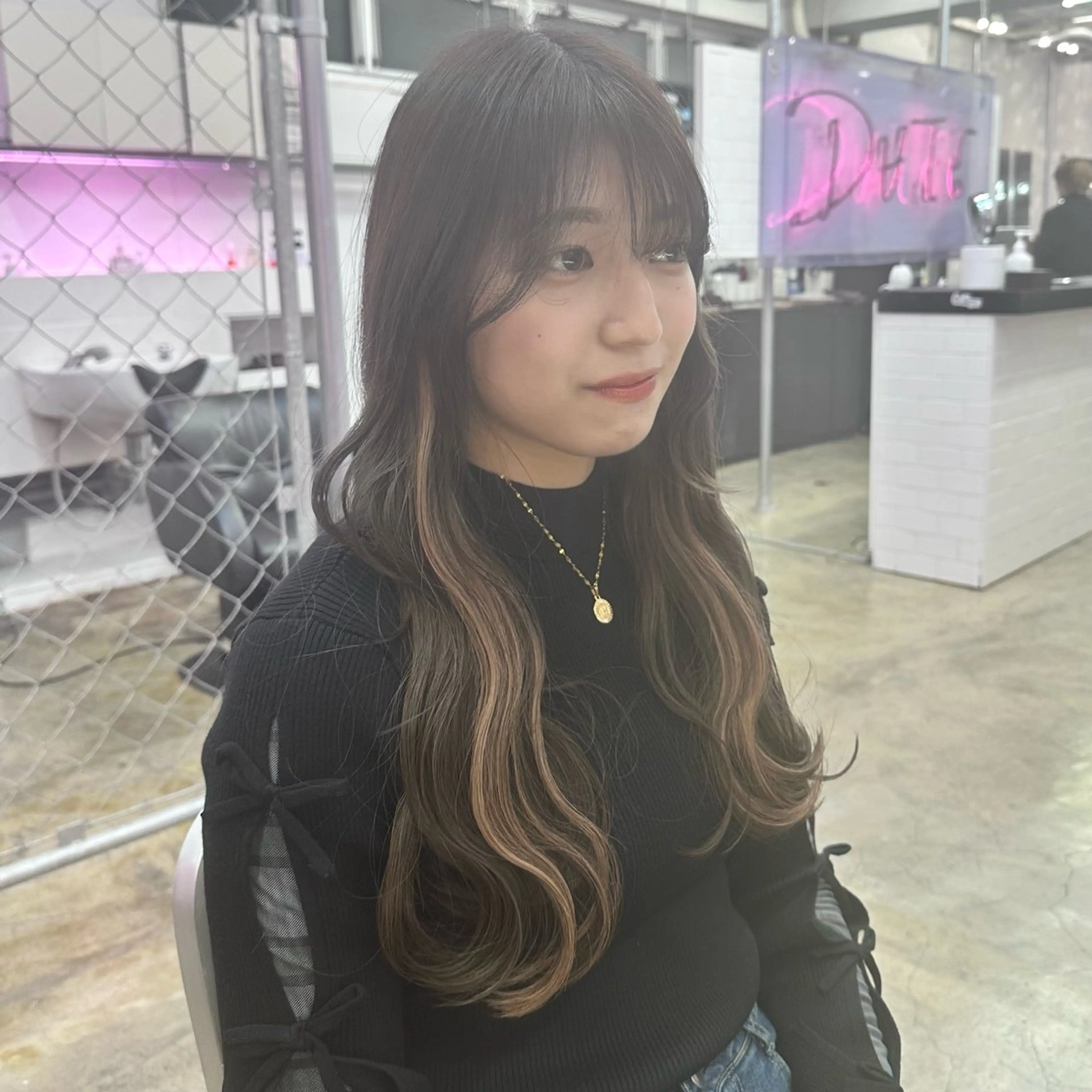 ロング カラー ベージュカラー オリーブベージュ エクステ ヘアカラー トリートメント エクステ ヘアセット 🥀モテ暖色× エクステ🥀あかりのヘアスタイル