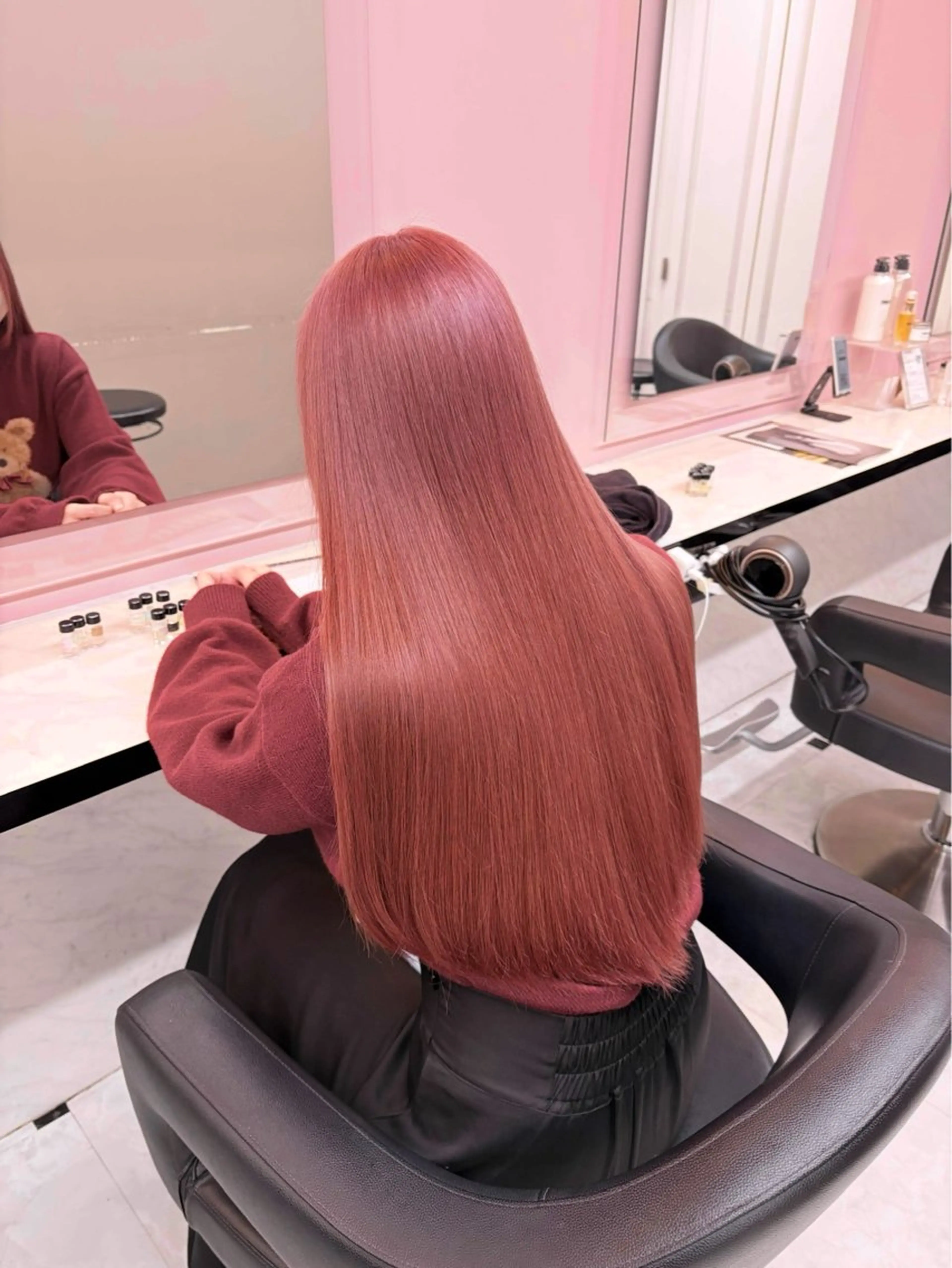 ロング カラー ヘアカラー トリートメント 透明感ベージュカラー 🪞上野🪞AIのヘアスタイル