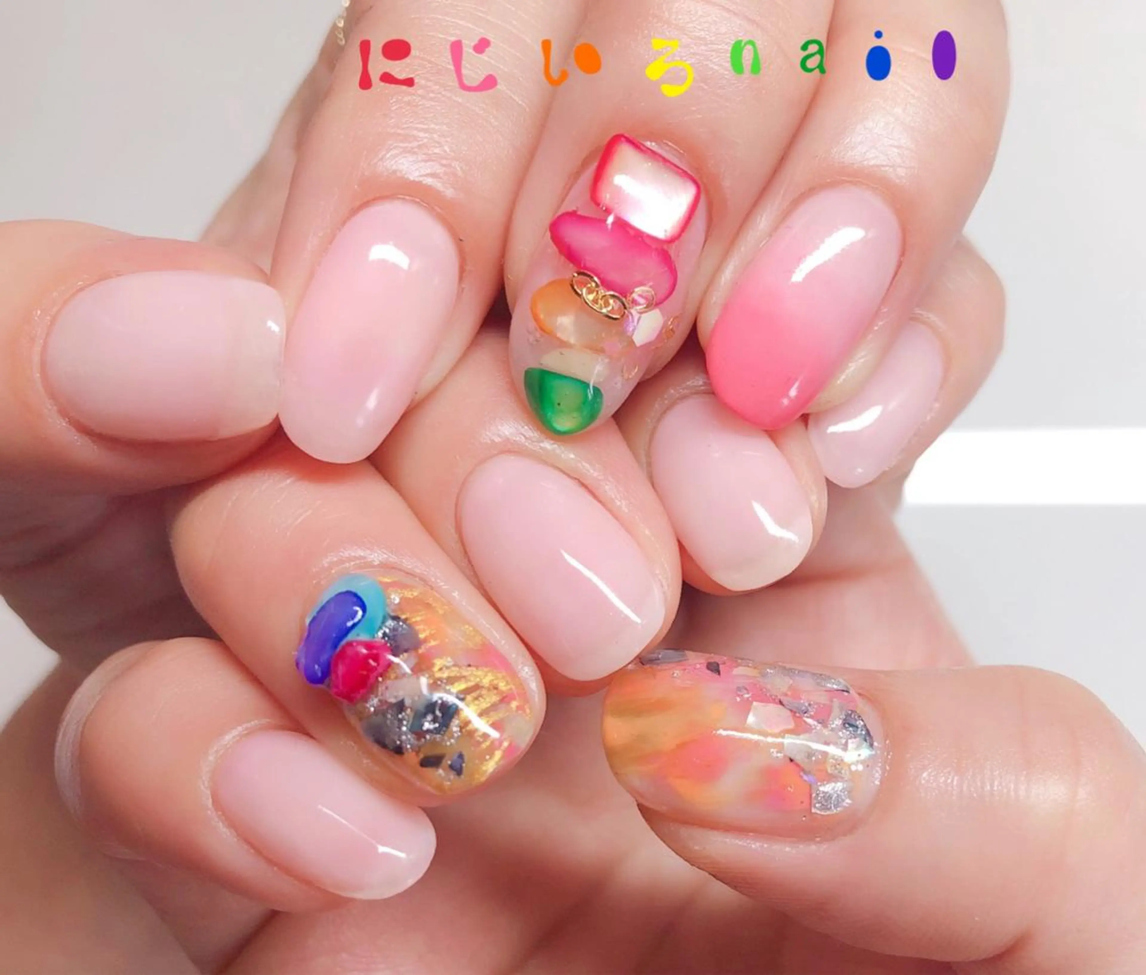 ネイル にじいろ nailのネイルデザイン