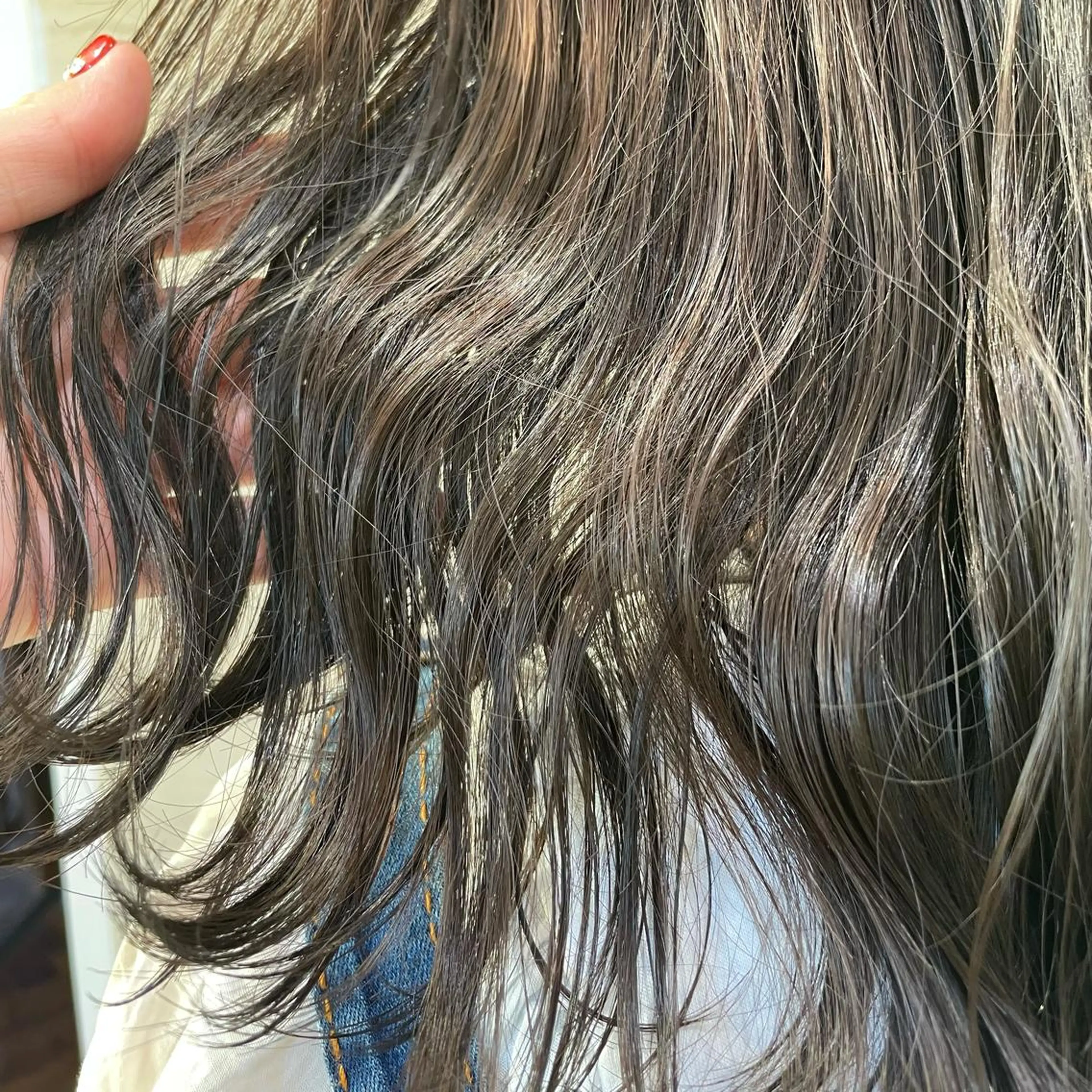 セミロング カラー ブリーチ 透明感カラー 似合わせカット コノミ/ アイリスト まつパ/大船 鎌倉のマツエク・マツパデザイン