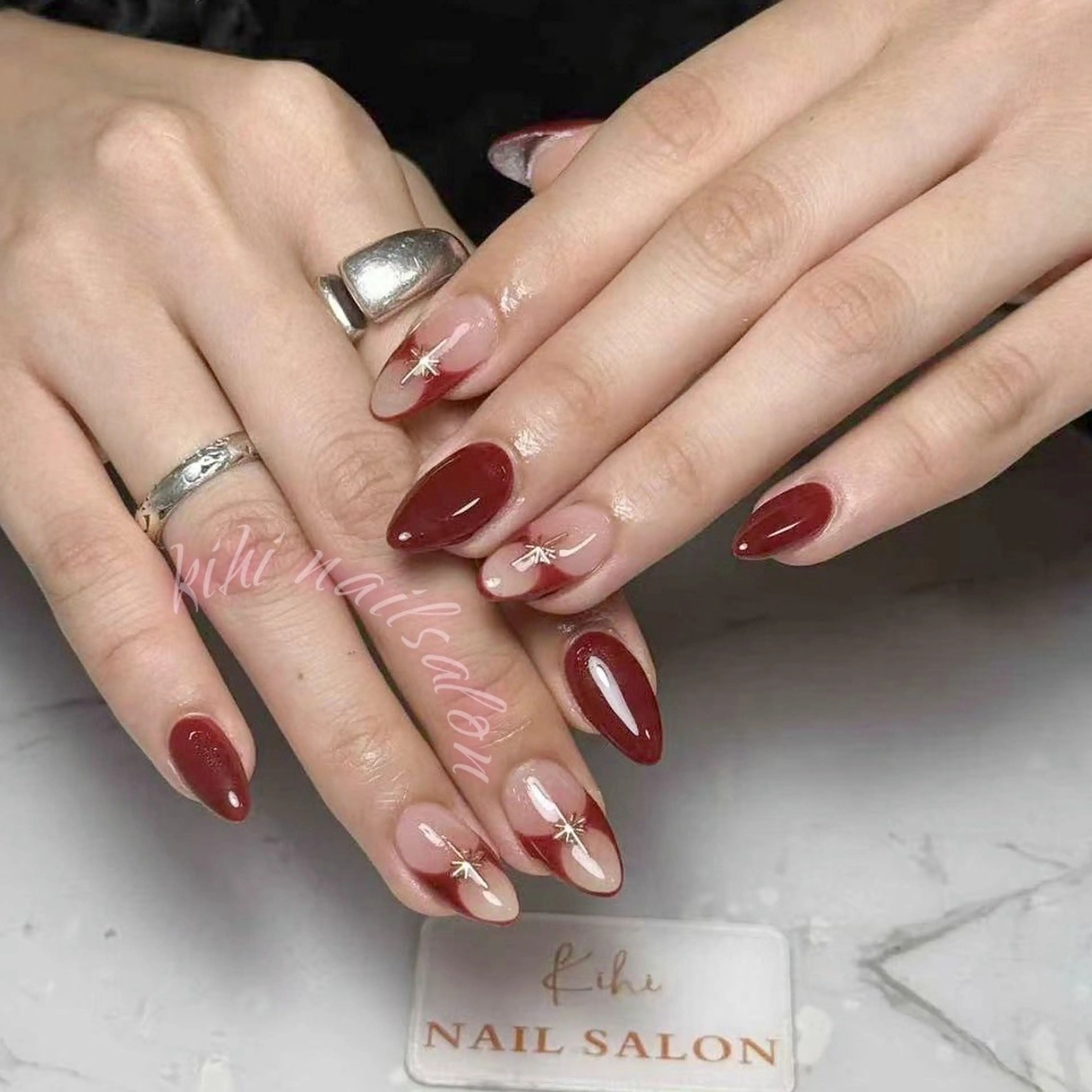 ネイル アートネイル フレンチネイル ジェルネイル グラデーション 韓国ネイル ハンドネイル 💕鈴木ユリ パラジェル/オフ無料のネイルデザイン