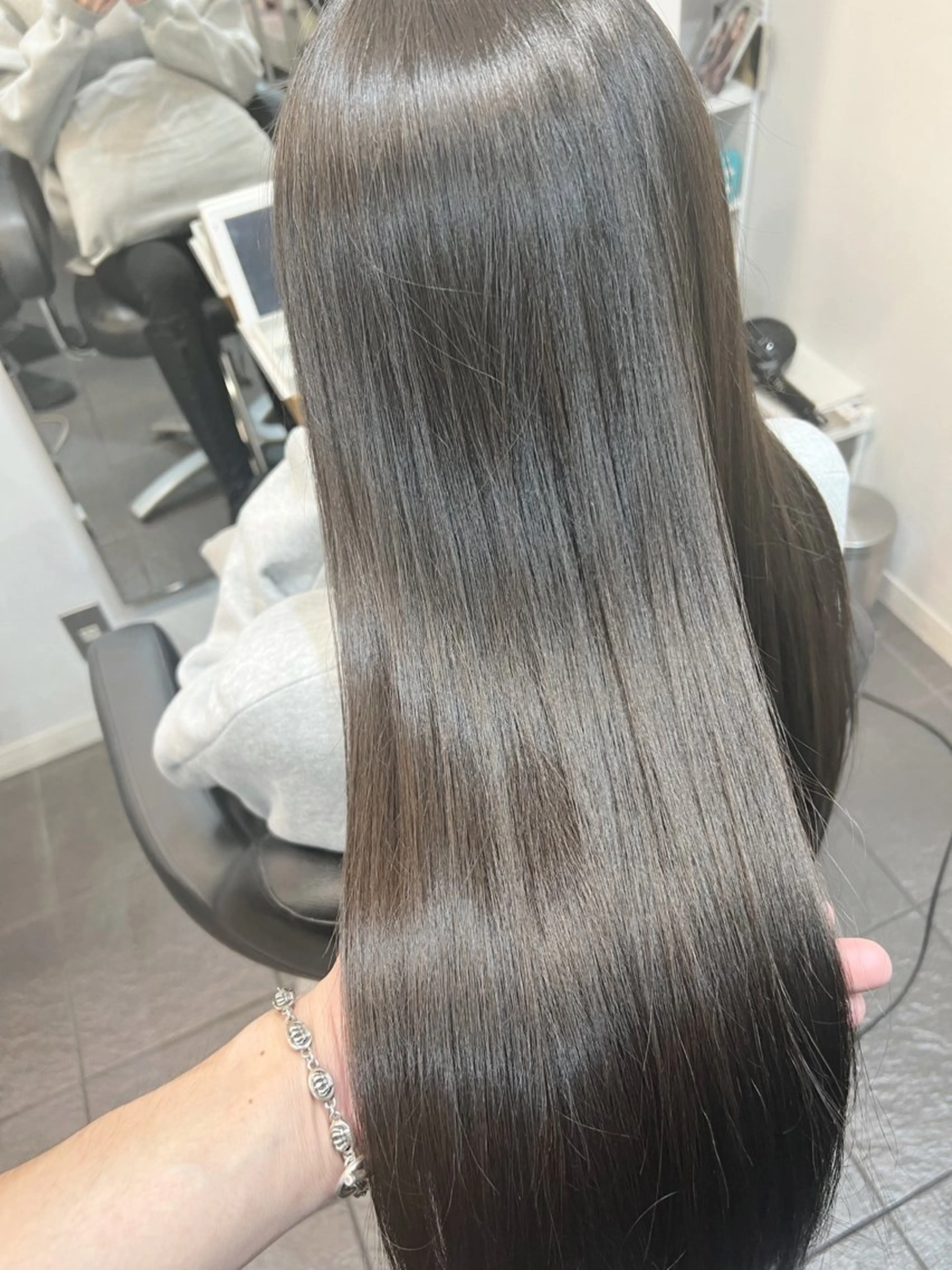 『日にち&人数限定』『赤み消し透明感カラー』アディクシーカラー➕トリートメント炭酸スパ✨ロング料金込みの写真