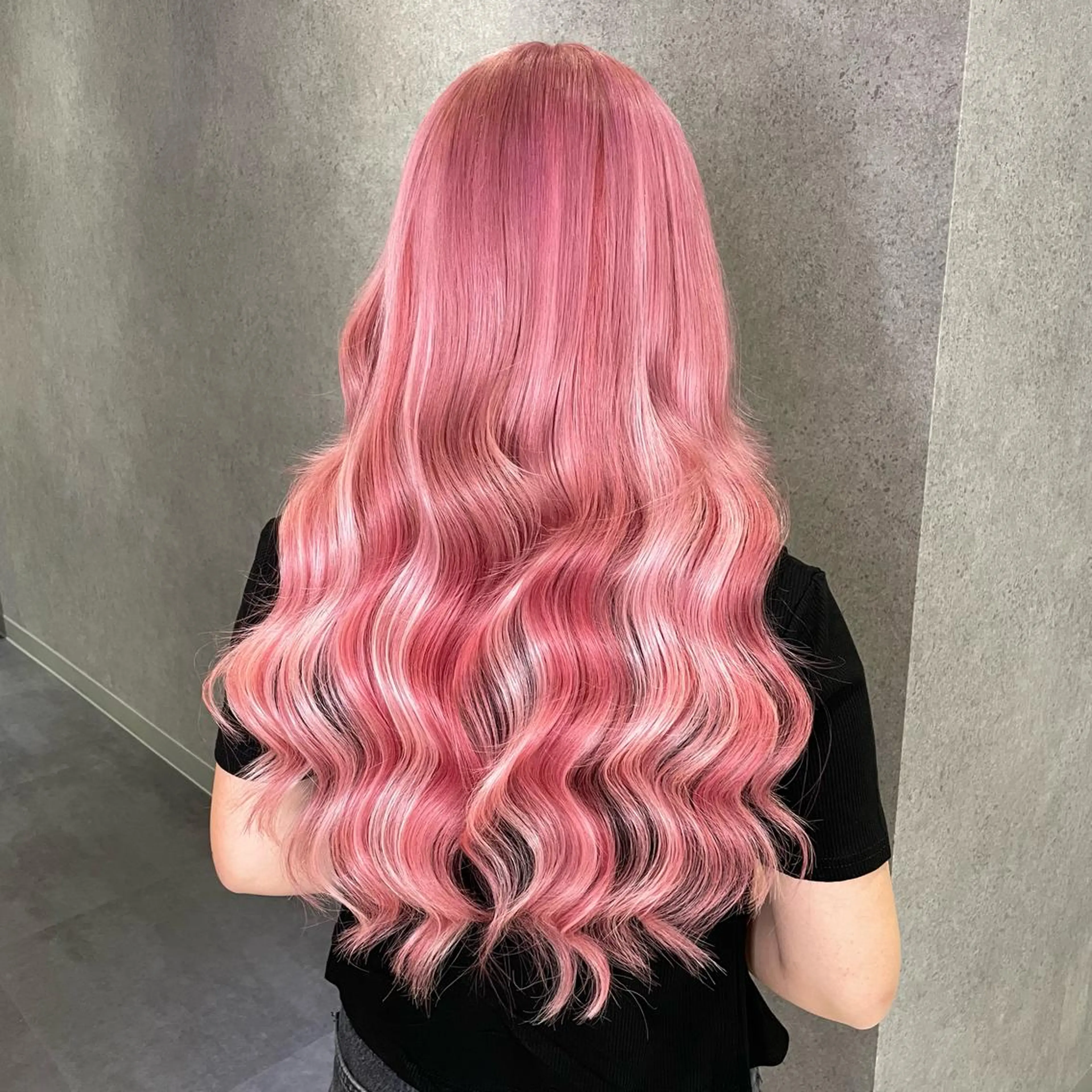 ロング カラー ブリーチ ピンクカラー エクステ ロング ヘアカラー トリートメント エクステ KEISUKE/ 艶カラー🧡エクステのヘアスタイル