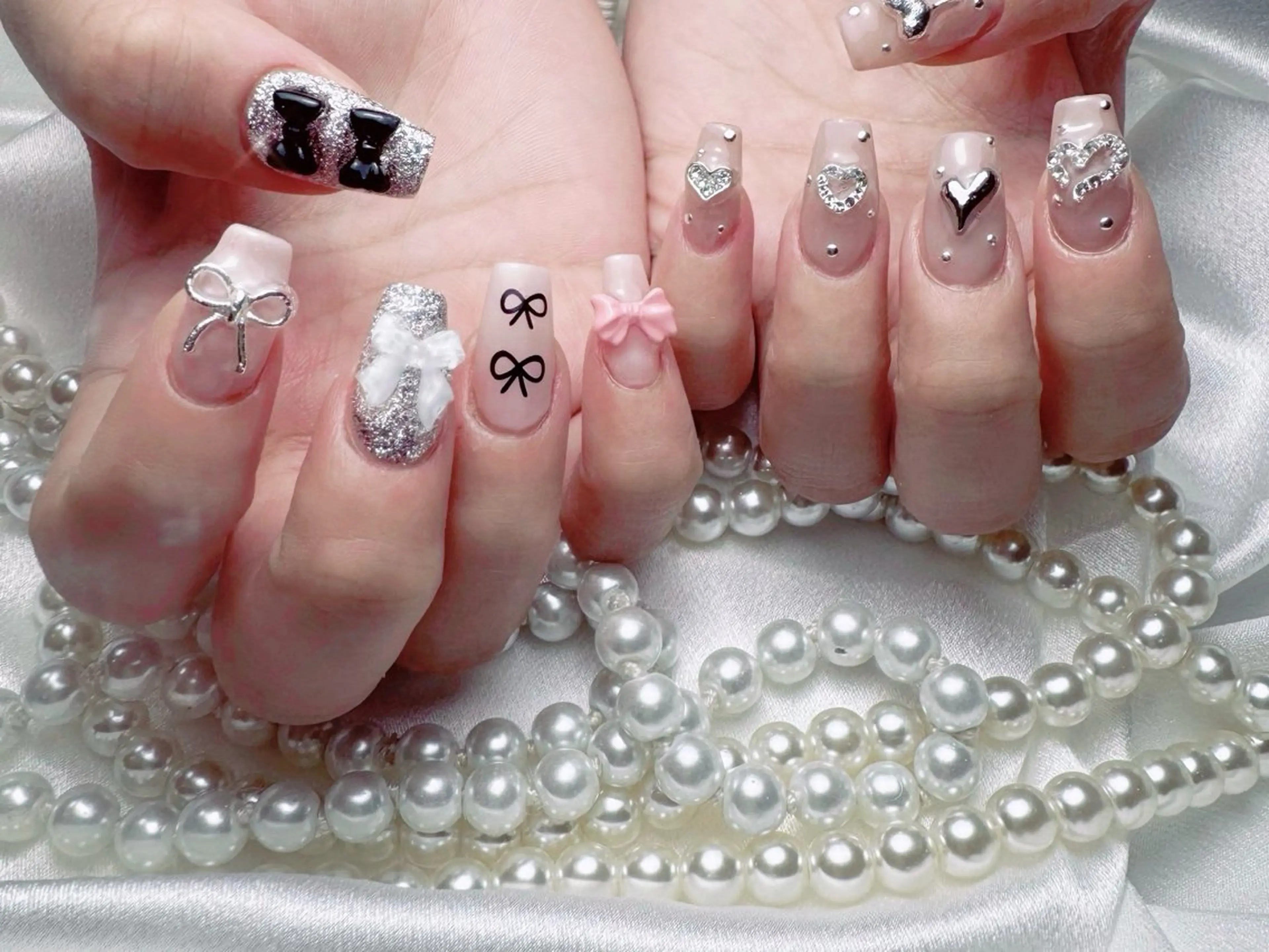 ネイル ハンドネイル チョウ チョウのネイルデザイン