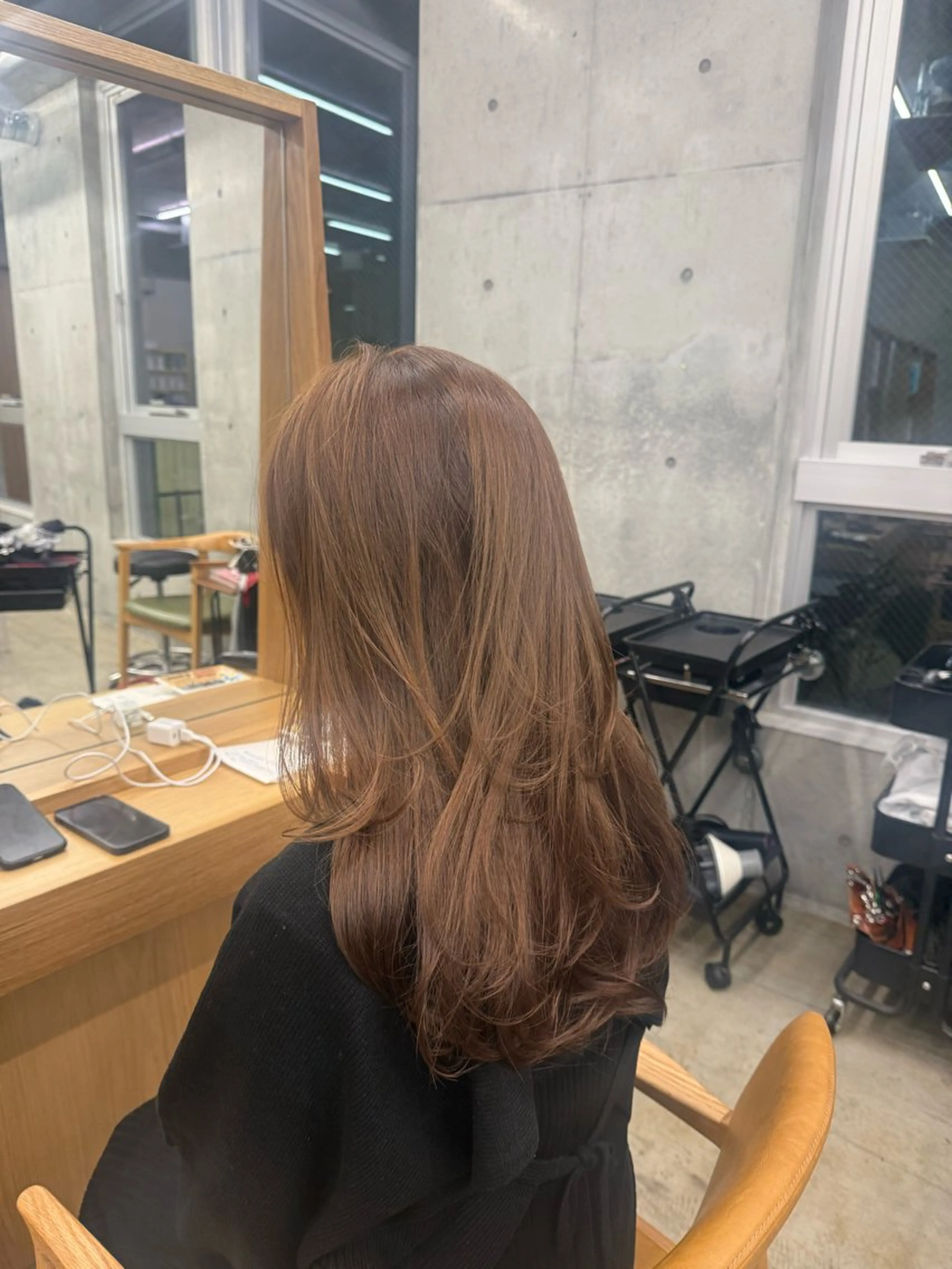 ロング カラー ロングレイヤー アッシュ ベージュカラー ブリーチ 透明感カラー カット ヘアカラー トリートメント 誰よりも丁寧なカット 🍀小林輝のヘアスタイル