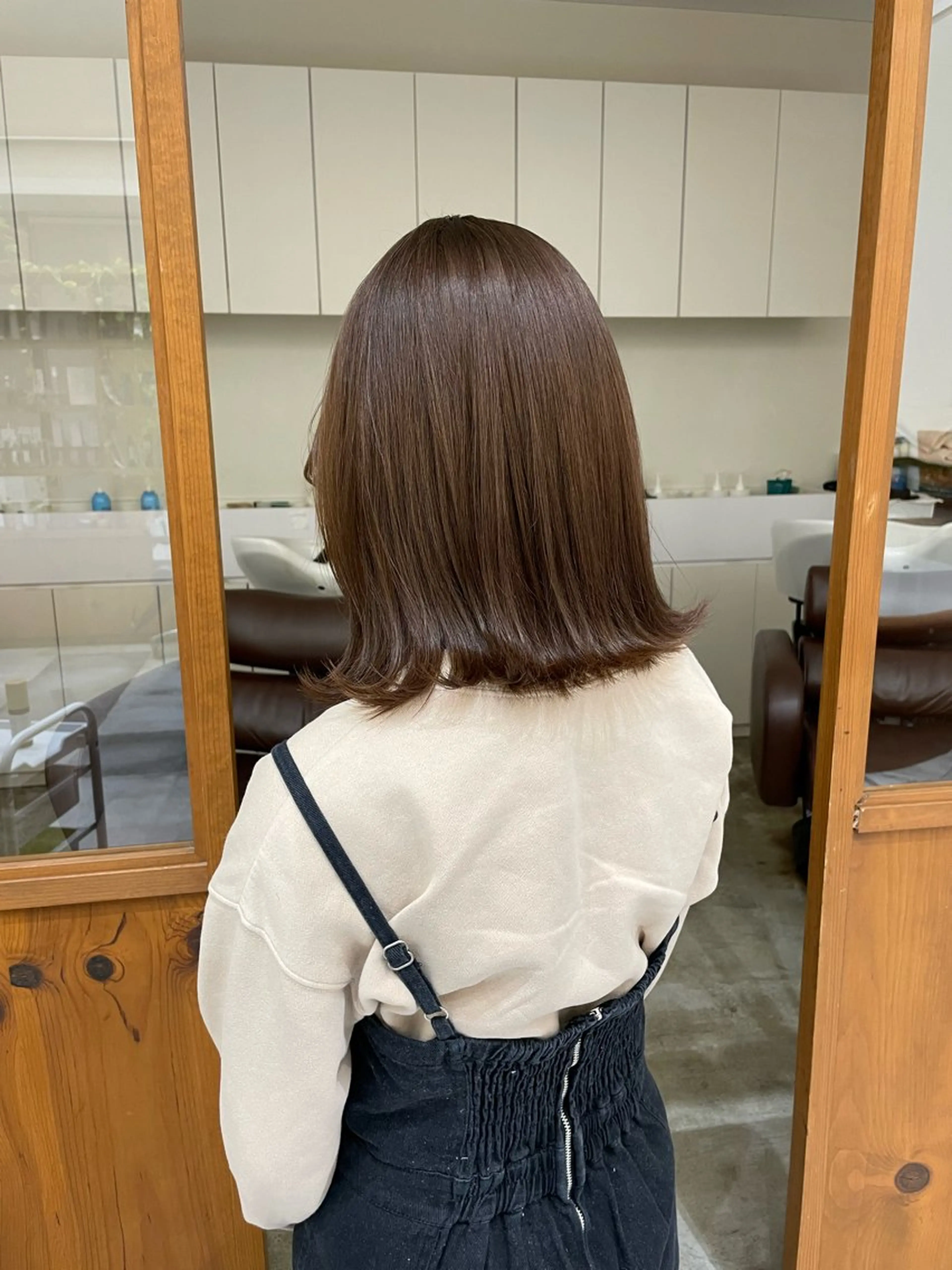 ミディアム カラー ベージュカラー ブラウンカラー COQOO ORGANIC所属・三宅 瑠偉のヘアスタイル