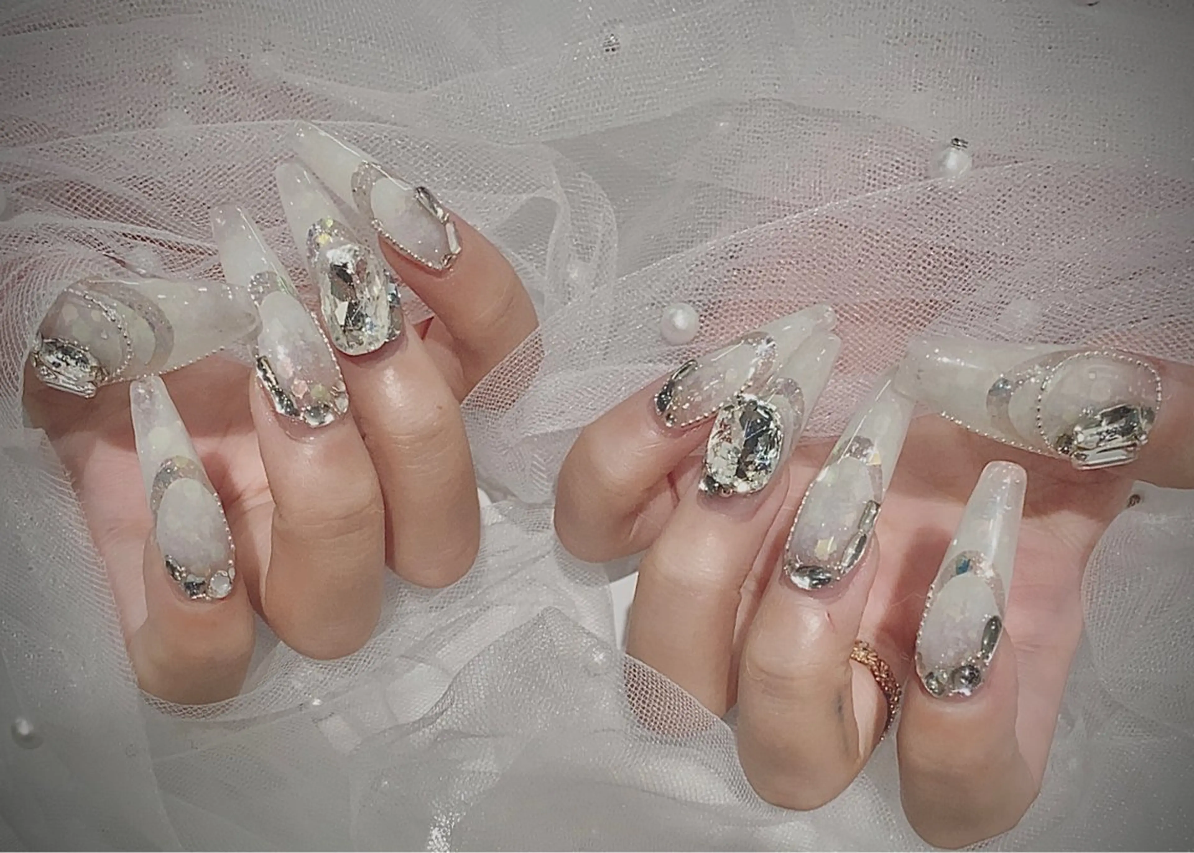 ネイル I-nailロング /ワンホン/キラキラのネイルデザイン