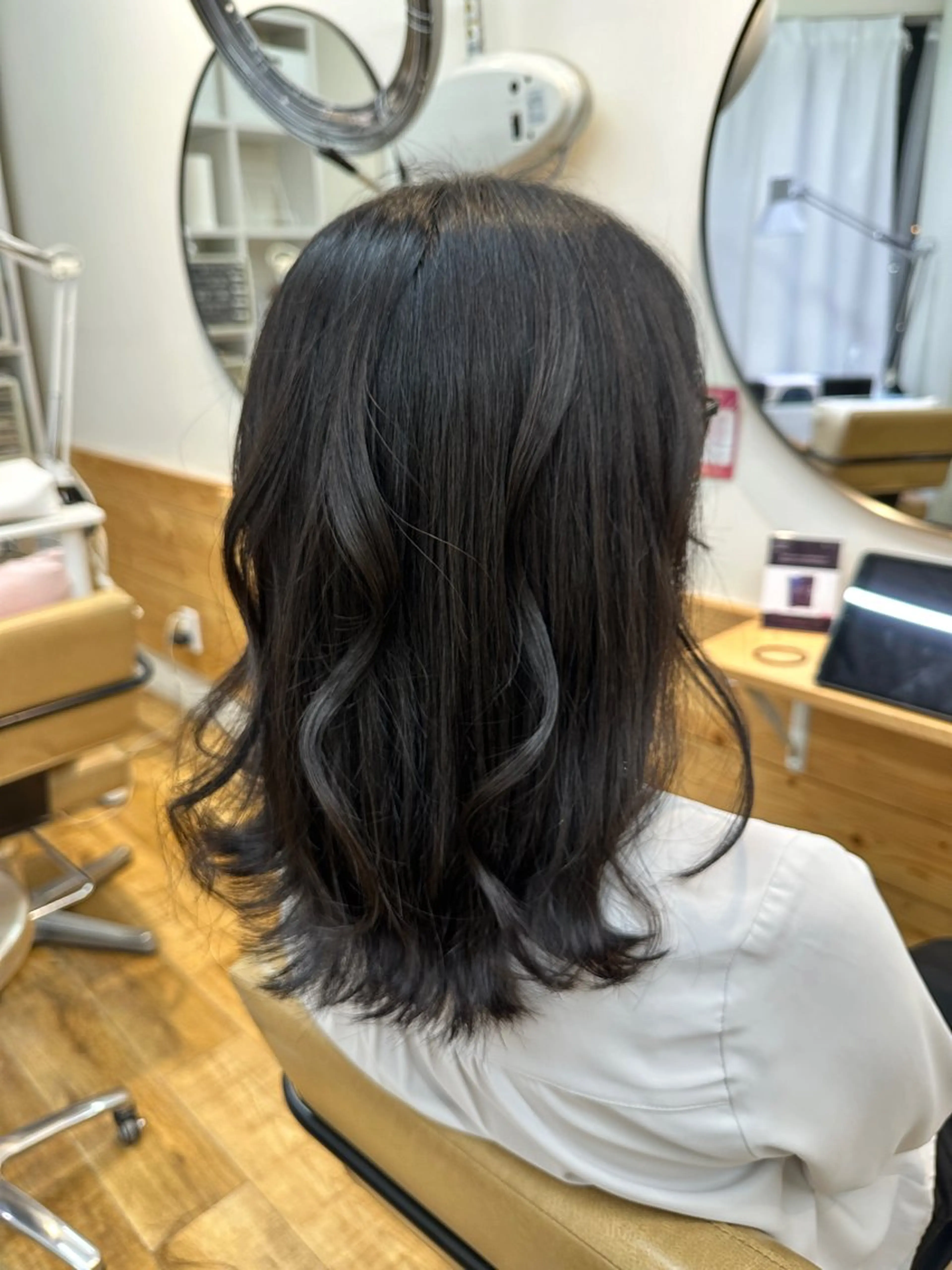 セミロング 大阪　美容師 ゆいのヘアスタイル