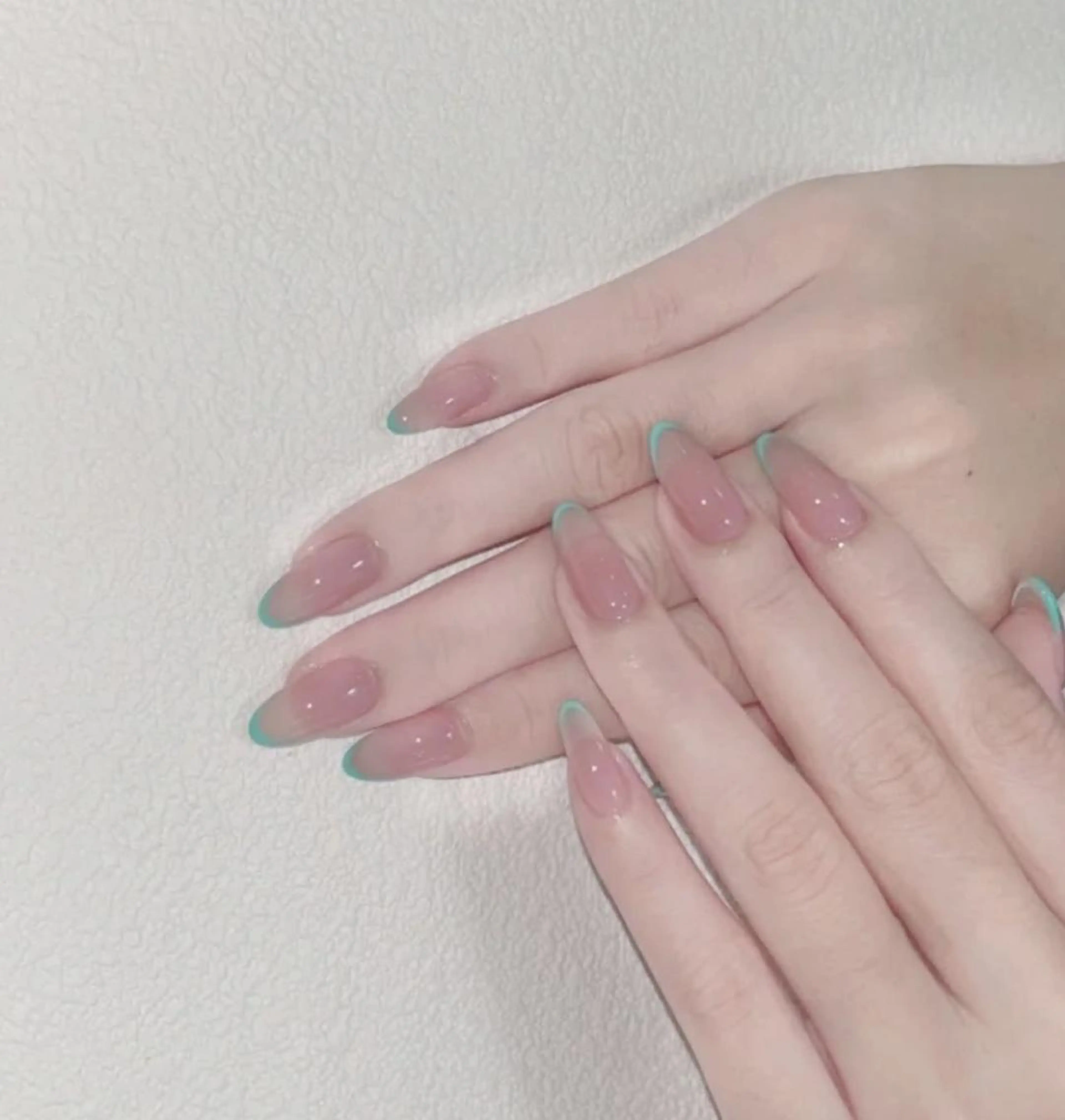 ネイル フレンチネイル ガラスフレンチ ミラーネイル Queens マオのネイルデザイン