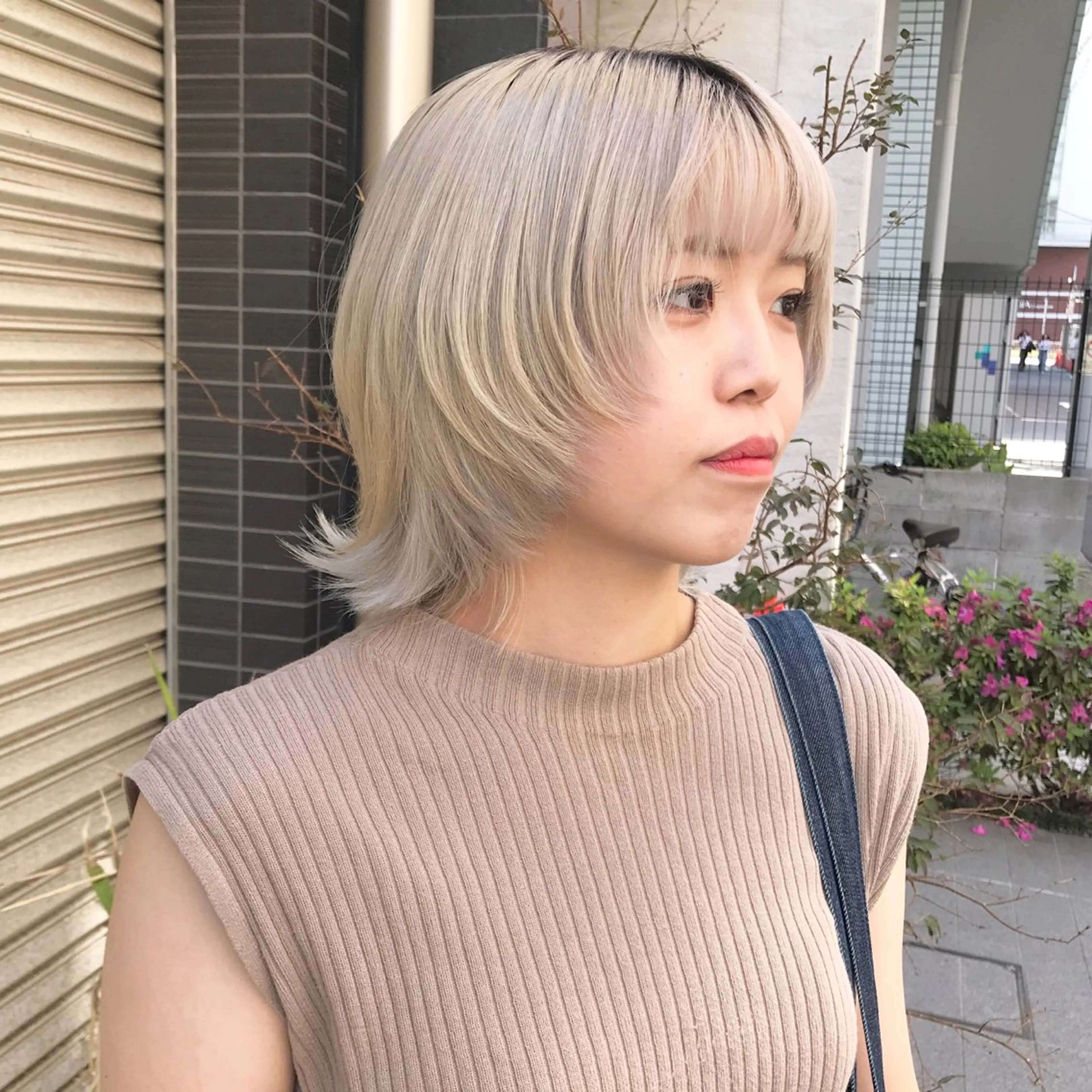 ミディアム カラー ベージュカラー ブリーチ ホワイトベージュ ボブ ウルフカット カット ヘアセット ✂︎ウルフ・ショート ✂︎MIKUNIのヘアスタイル