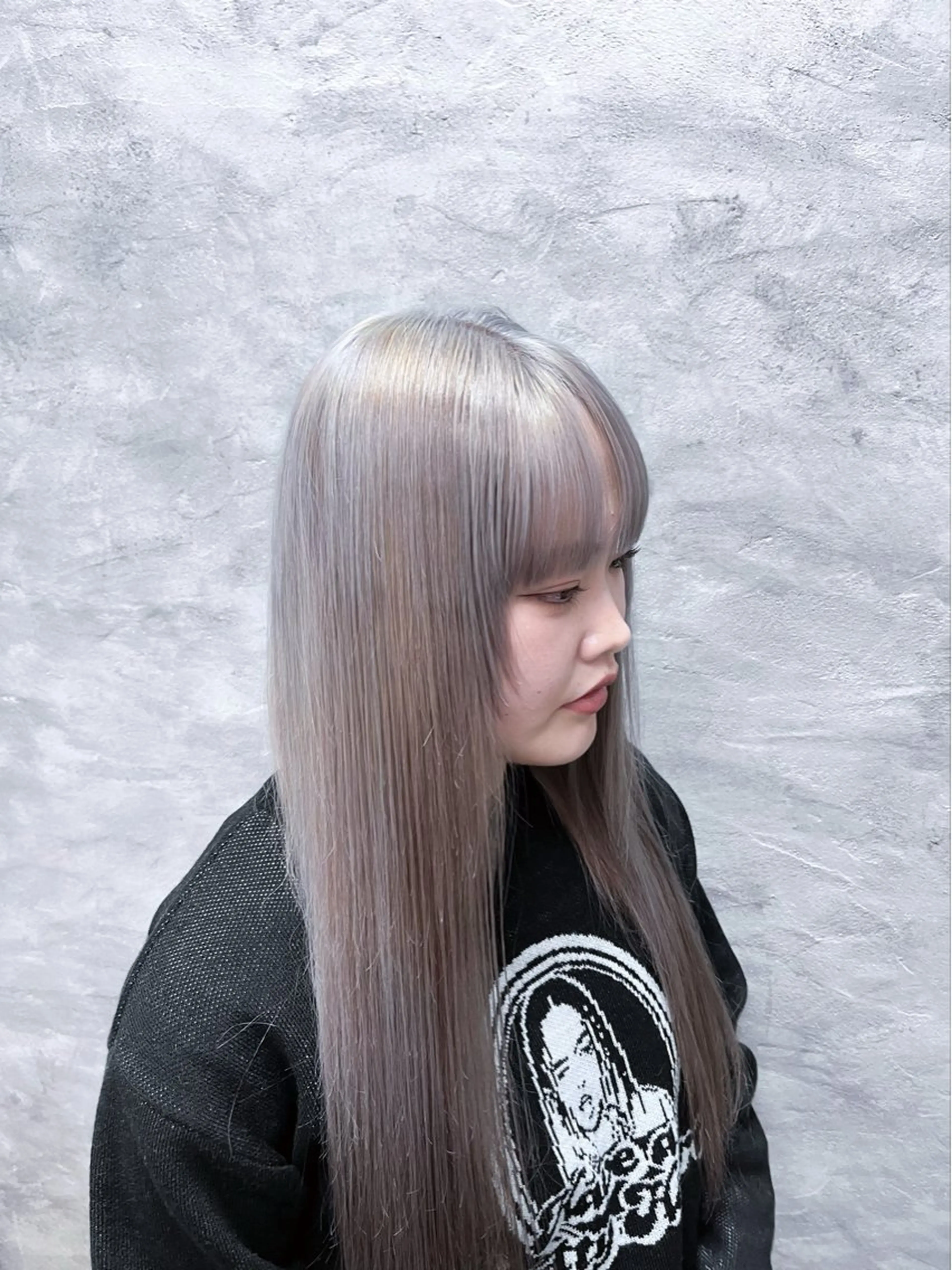 ショート カラー ブリーチ ハイトーンカラー シルバー 愛梨/ハイトーン /韓国/ダメージレスのヘアスタイル