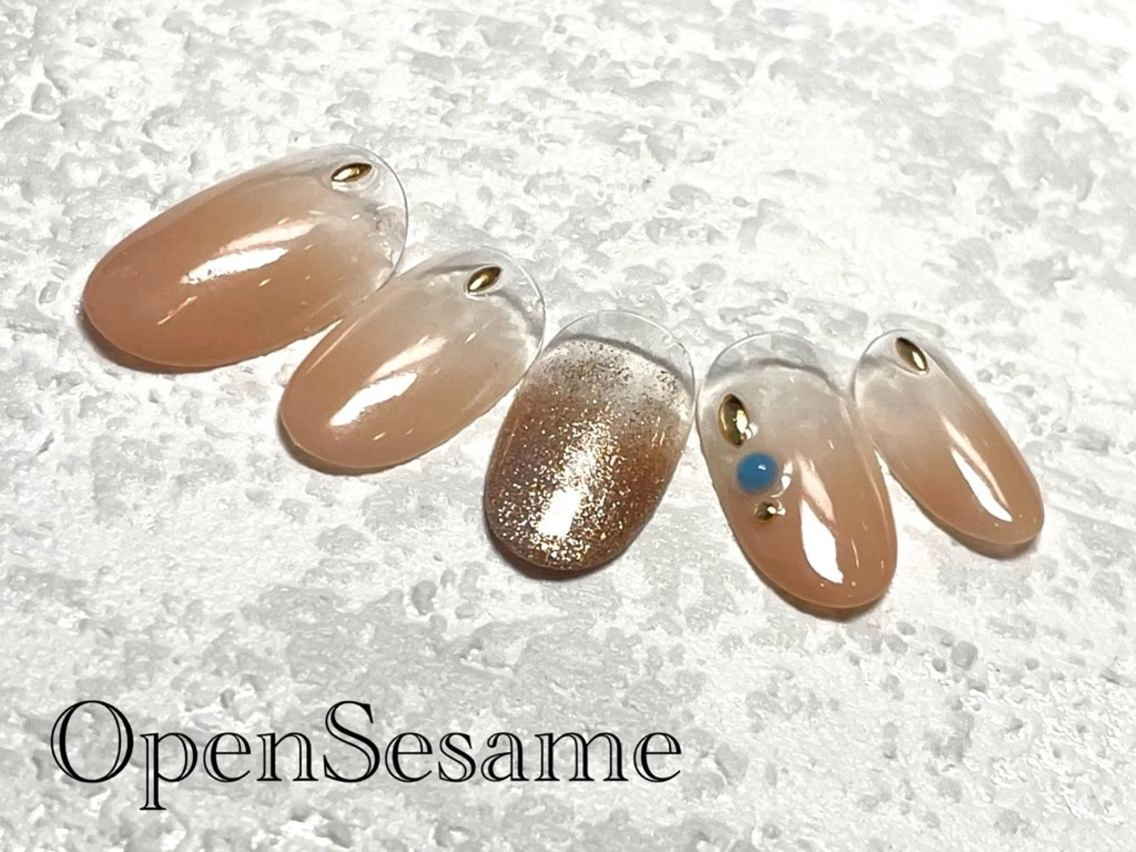 ネイル 遠藤 志乃のネイルデザイン