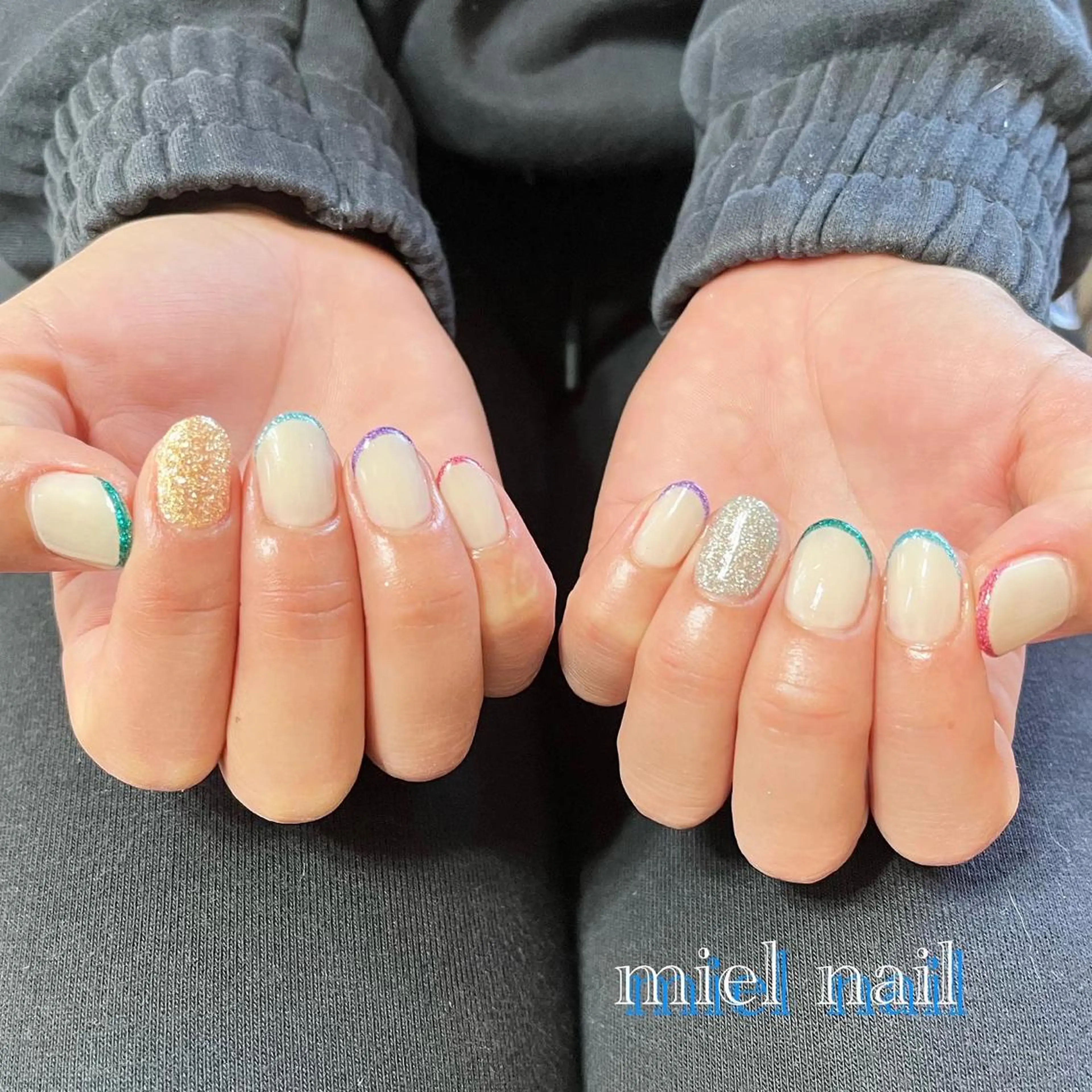ネイル フレンチネイル ラメ(グリッター) 冬ネイル クリスマス ハンドネイル miel nailのネイルデザイン