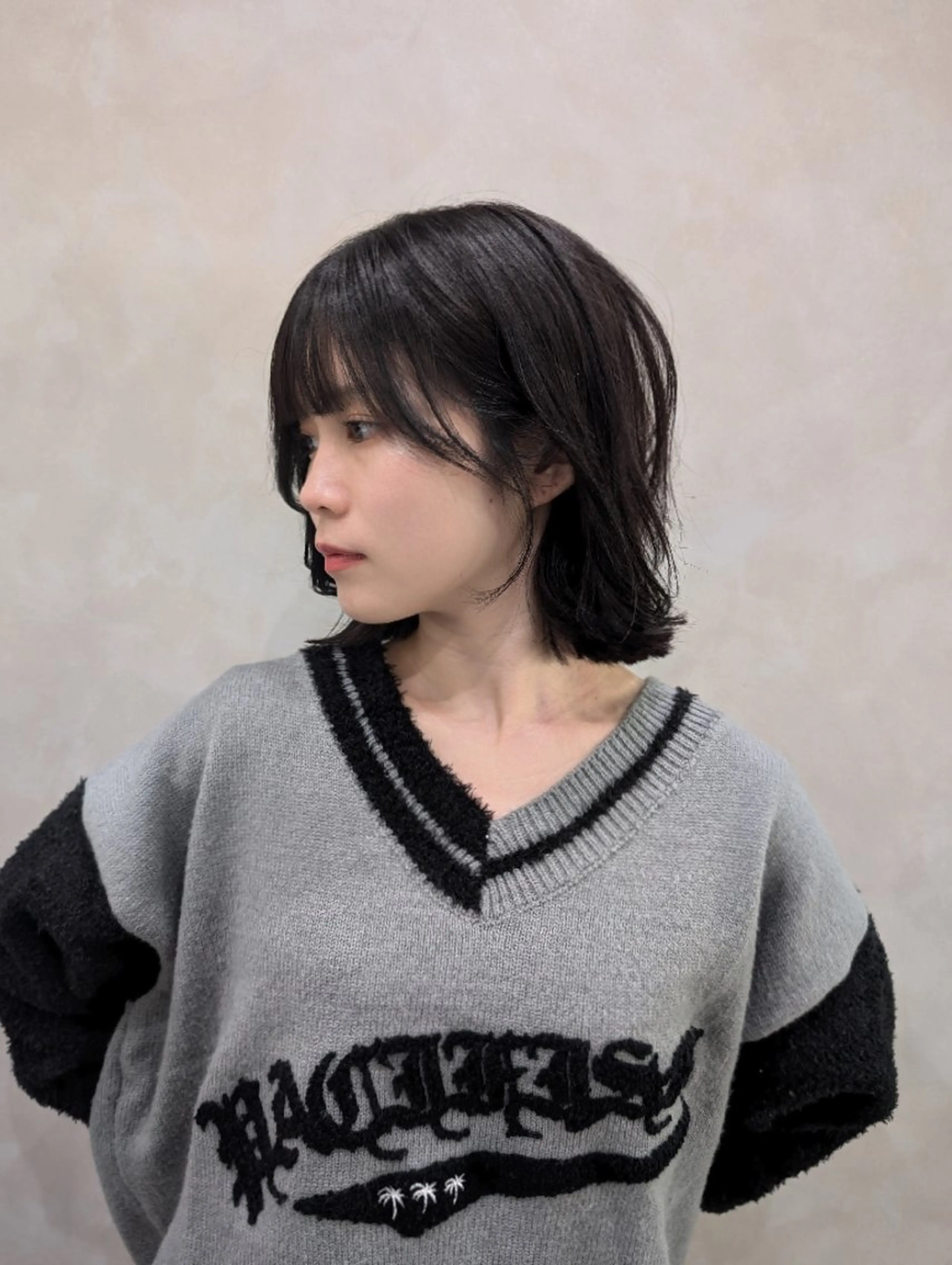 ミディアム カラー 切りっぱなしボブ ボブ 顔周りカット おくれ毛 ヘアカラー トリートメント SOYON豊田市駅店所属・髪質改善/ 上村旺武のヘアスタイル