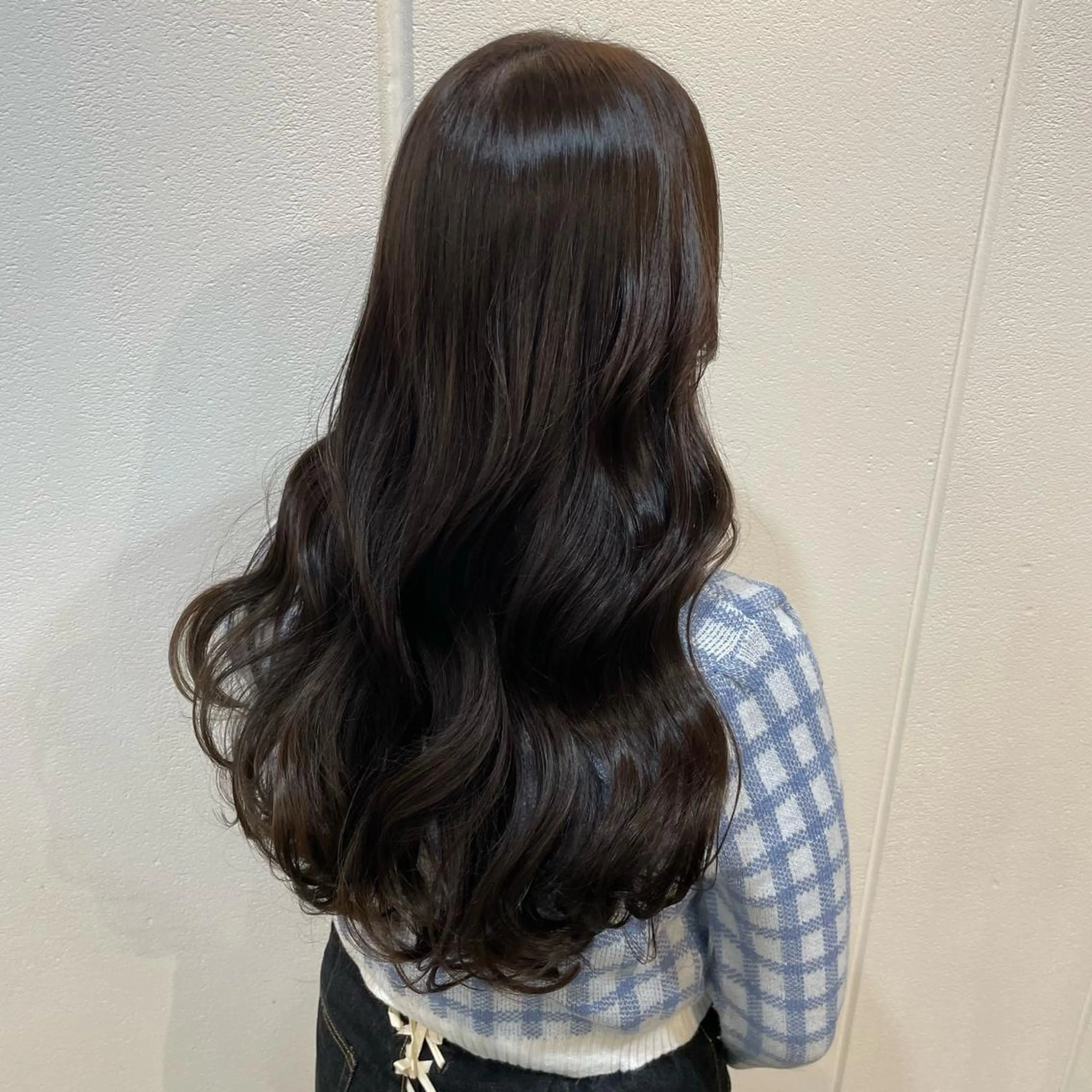 ロング カラー 黒髪 ラベンダーカラー Lolonois梅田 /Okazaki:)のヘアスタイル