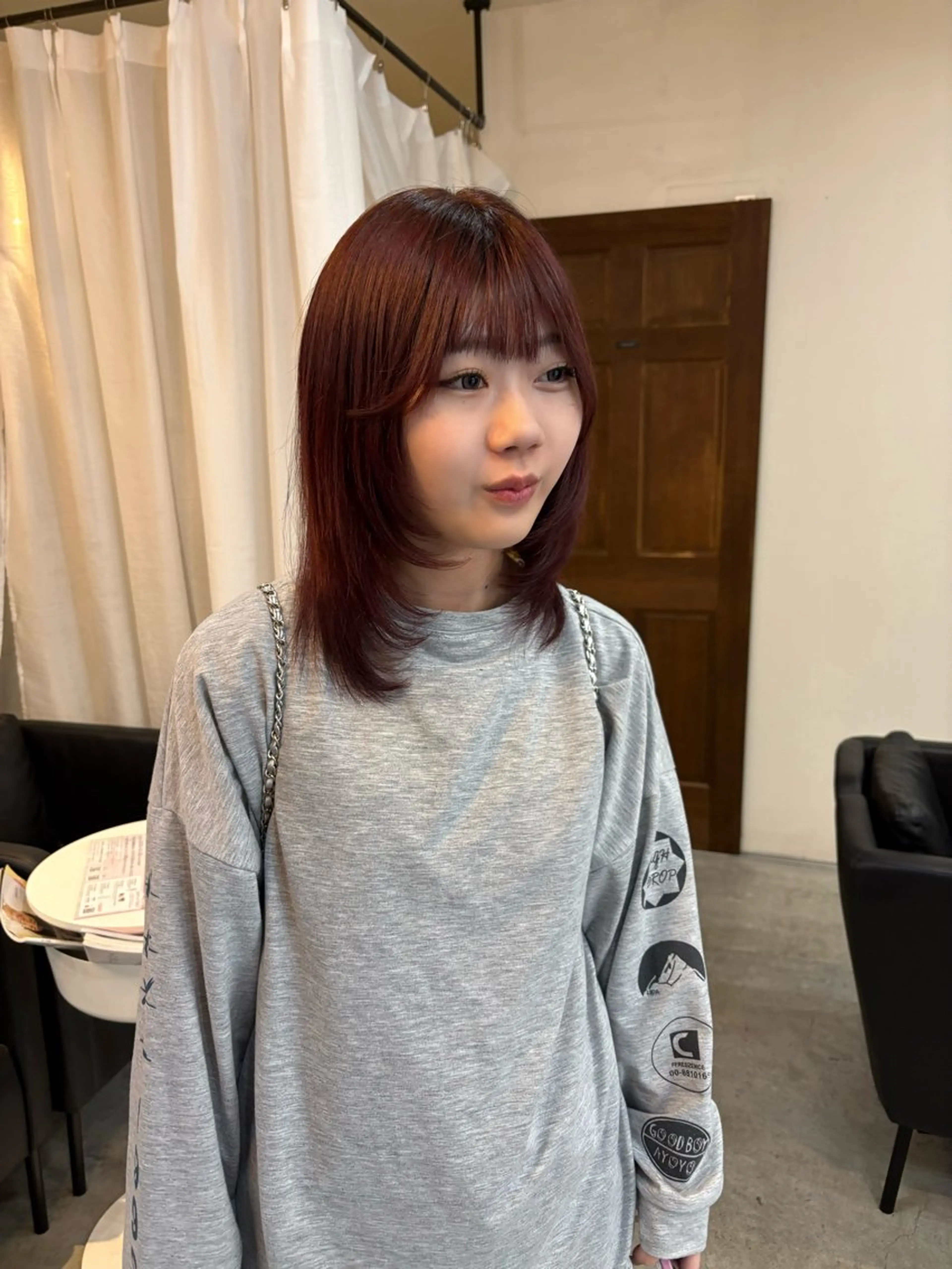 ミディアム カラー レッドカラー レイヤーカット カット ヘアカラー 顔周りカット ピンク カラー♡りりのヘアスタイル