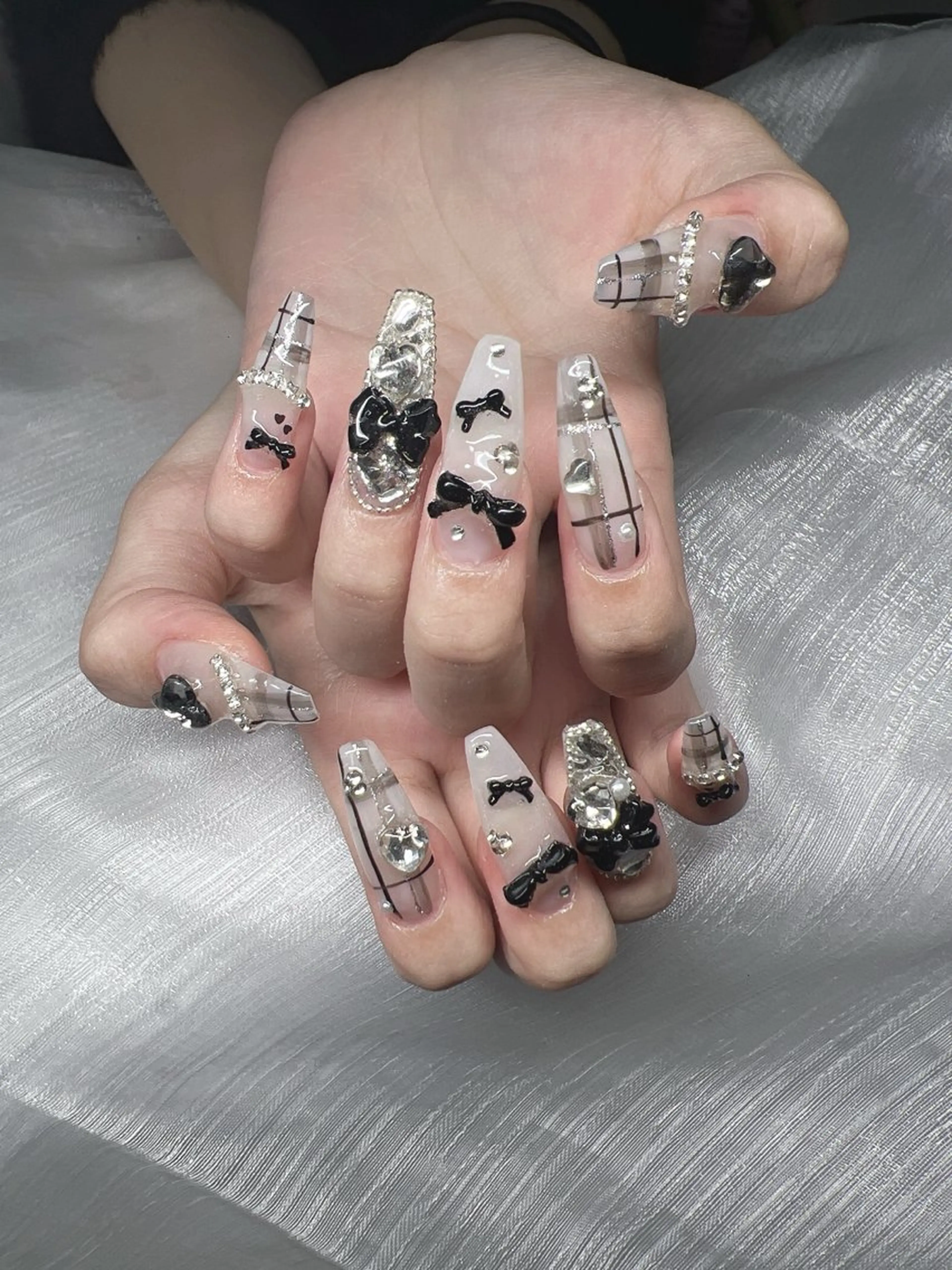 ネイル 長さ出し グラデーション 卒業式 キラキラネイル マグネットネイル ハンドネイル Lee Nailsのネイルデザイン