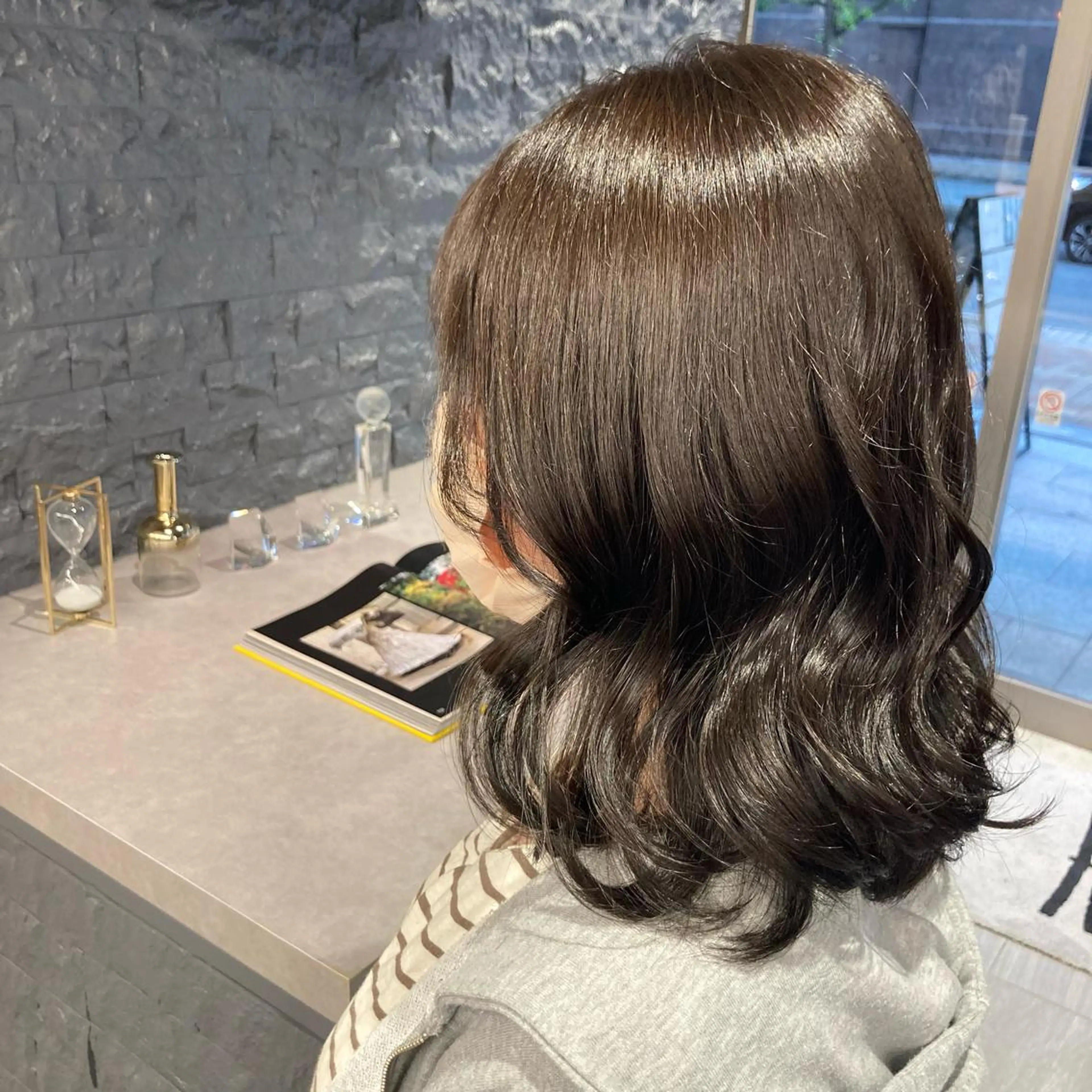 ミディアム カラー たかはし まいのヘアスタイル