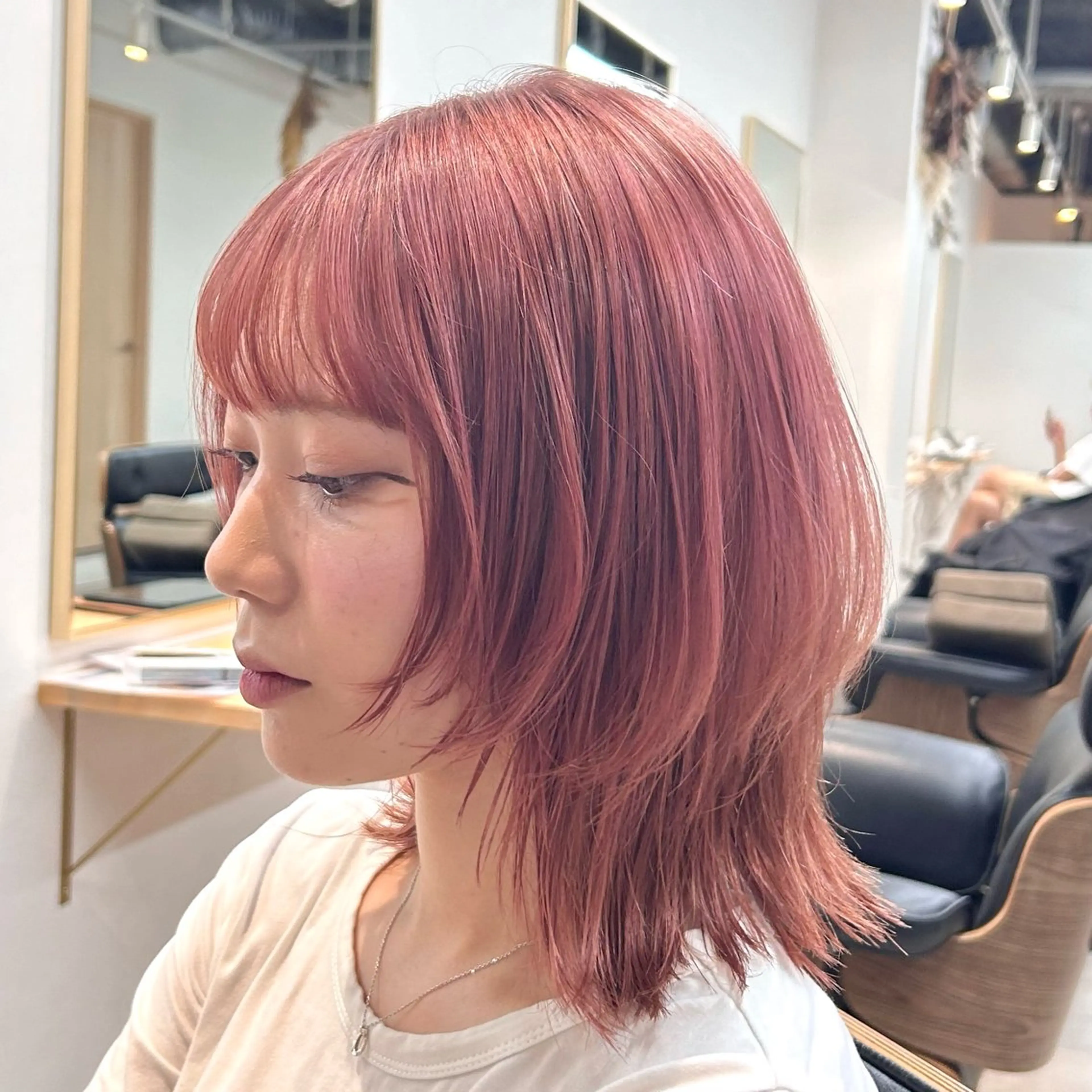 ミディアム カラー 韓国ボブ/レイヤー/ ハイトーン/まなみのヘアスタイル