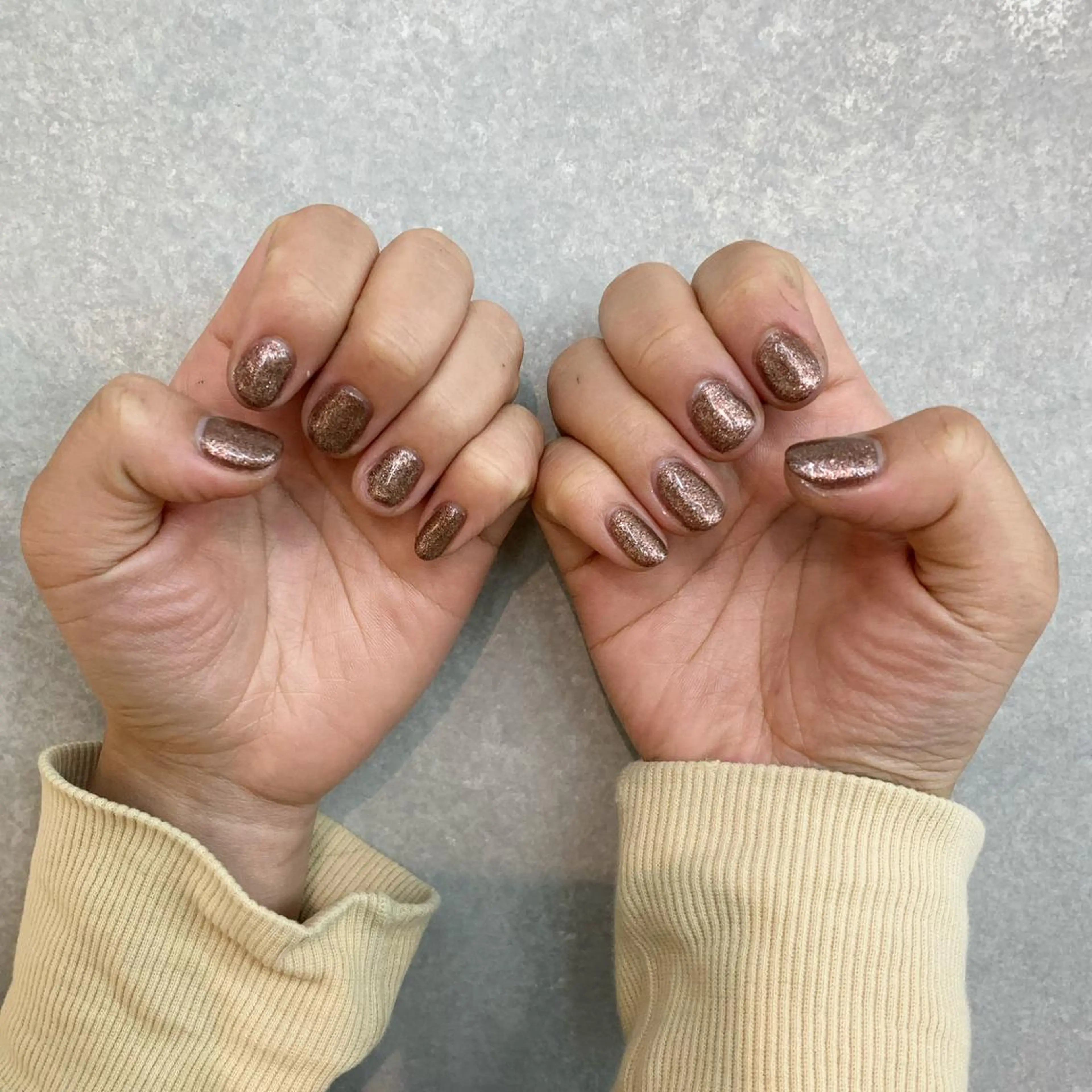 ネイル アートネイル ブラウン ラメ(グリッター) ハンドネイル Kureha/ネイル トレンドヘアのヘアスタイル