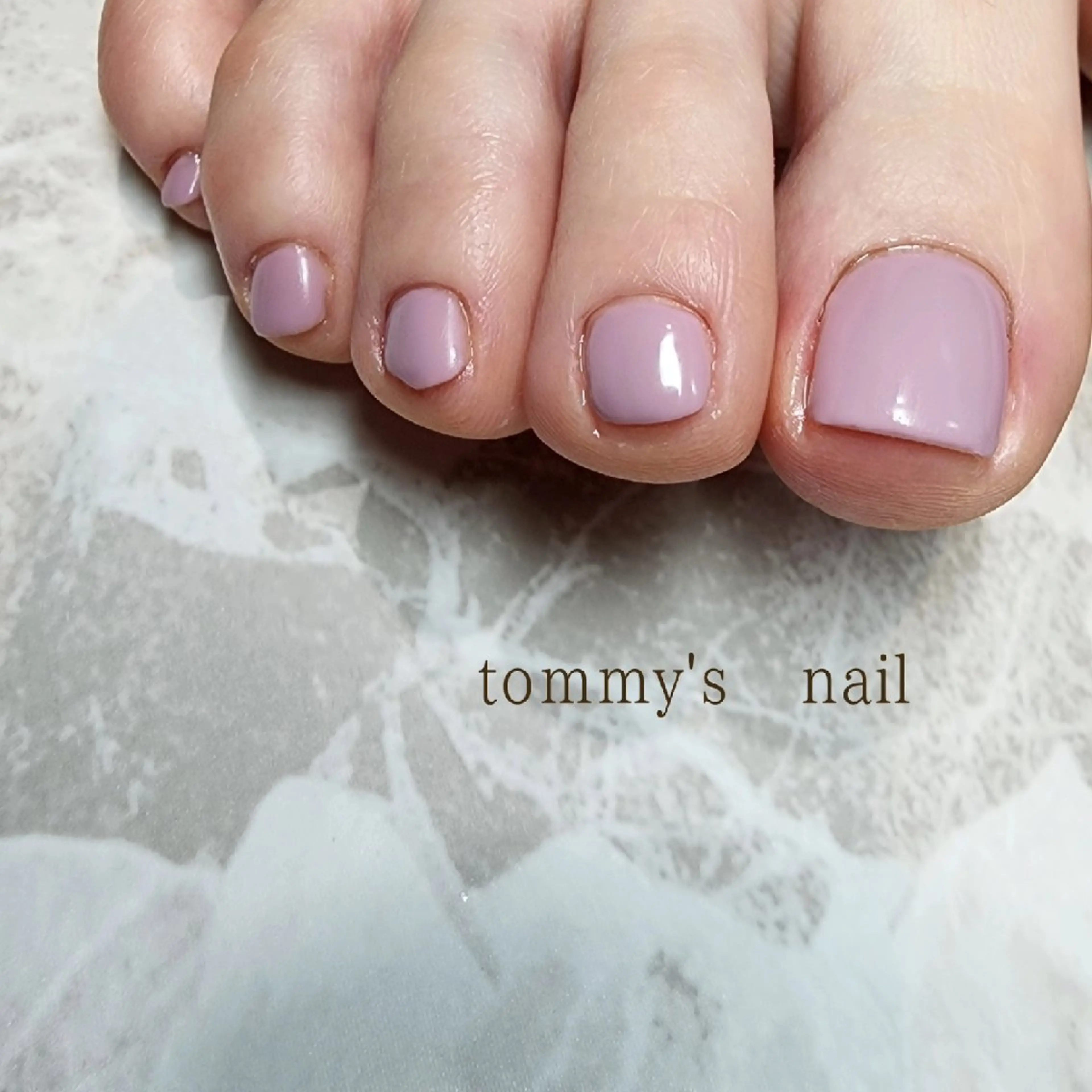 ネイル フットネイル ジェルネイル ミラーネイル ワンカラーネイル tommy's nail所属・福岡/若よもぎ蒸し 全身美容が叶うサロンのネイルデザイン