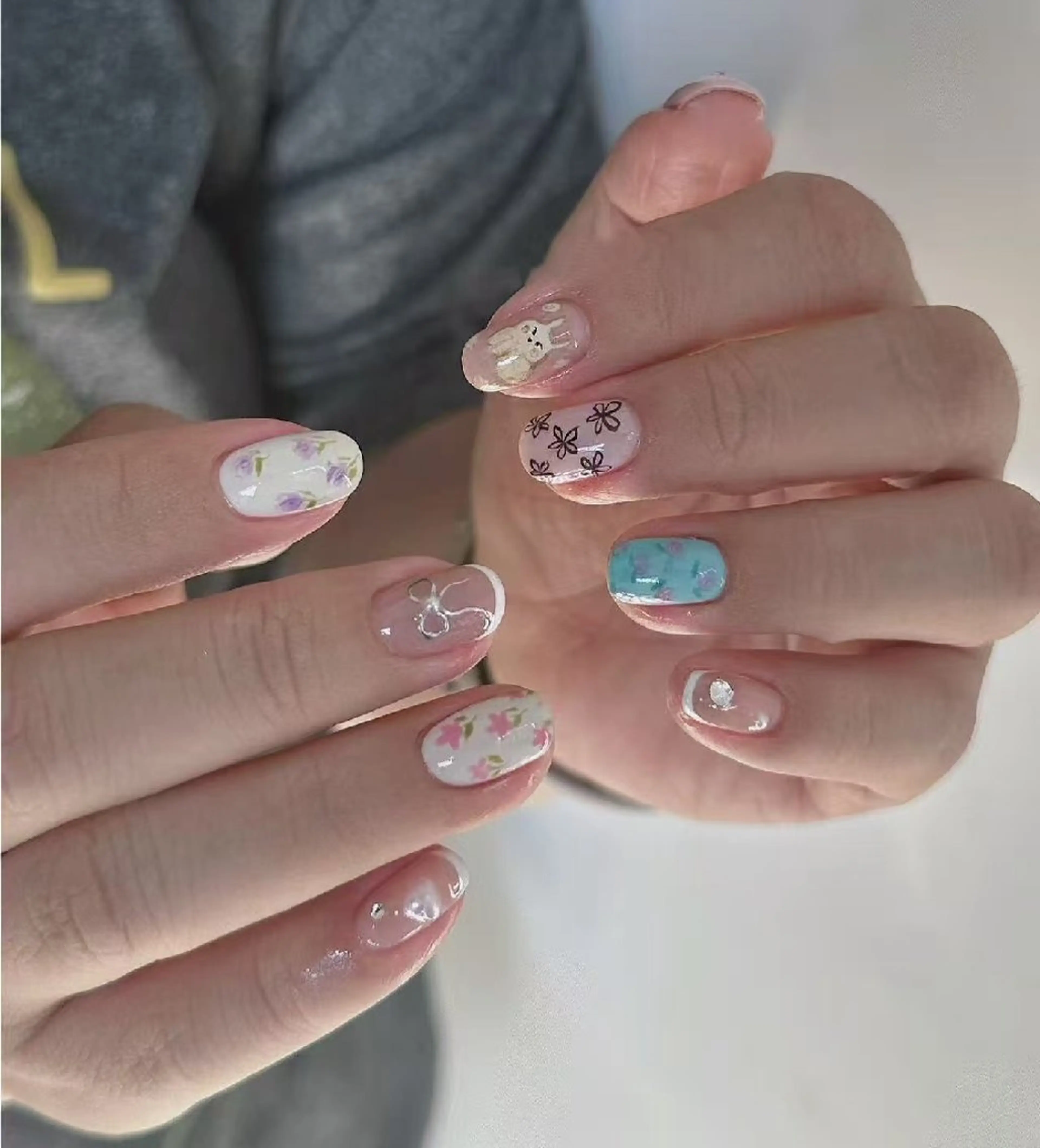 ネイル オーロラネイル フラワーネイル フットネイル フレンチネイル ジェルネイル ハンドネイル Oomiya 服部のネイルデザイン