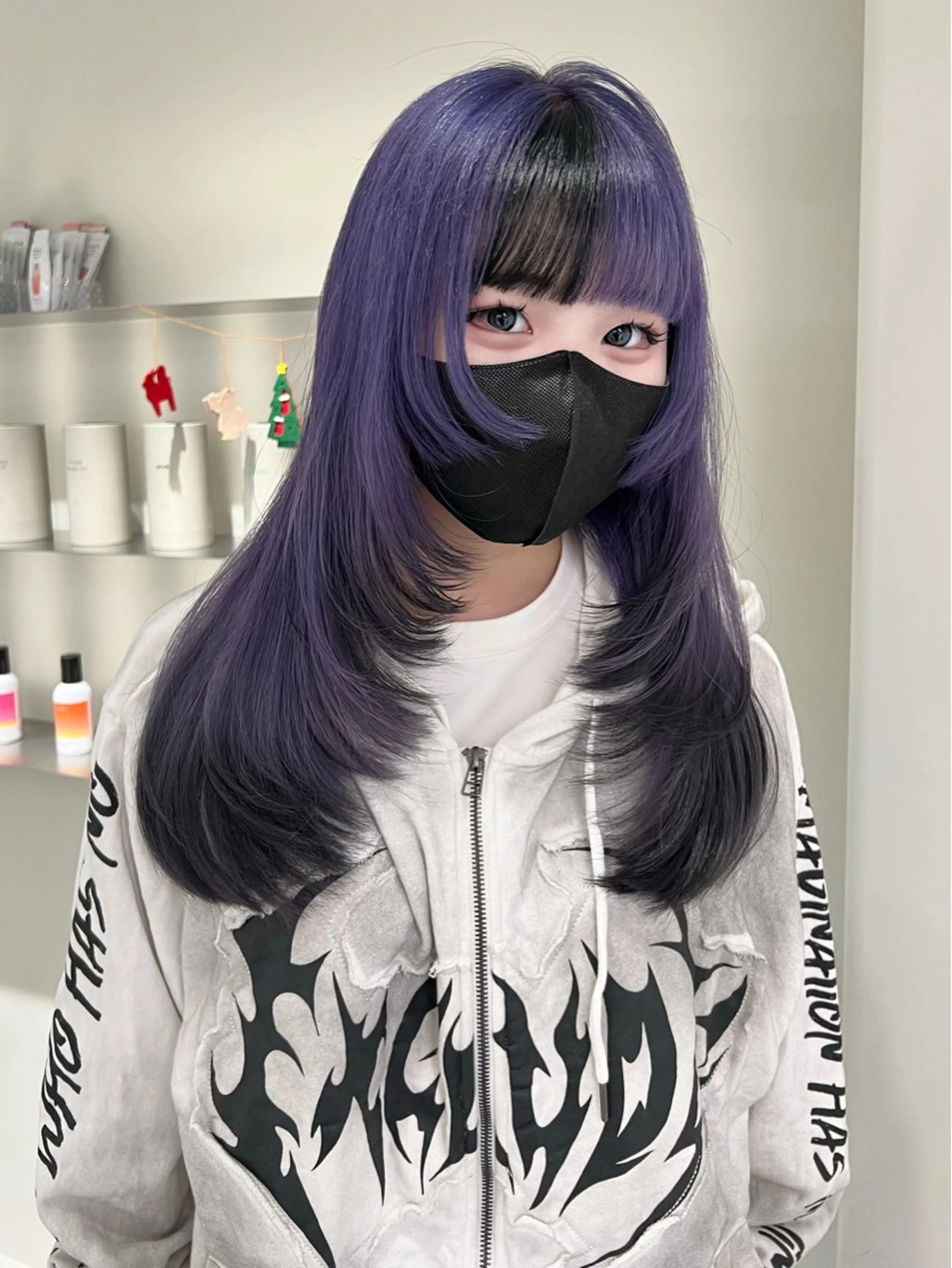 ロング カラー ブリーチ デザインカラー ラベンダーカラー 顔まわりレイヤー レイヤーカット RIN🪐 ウルフ／ハイトーンのヘアスタイル