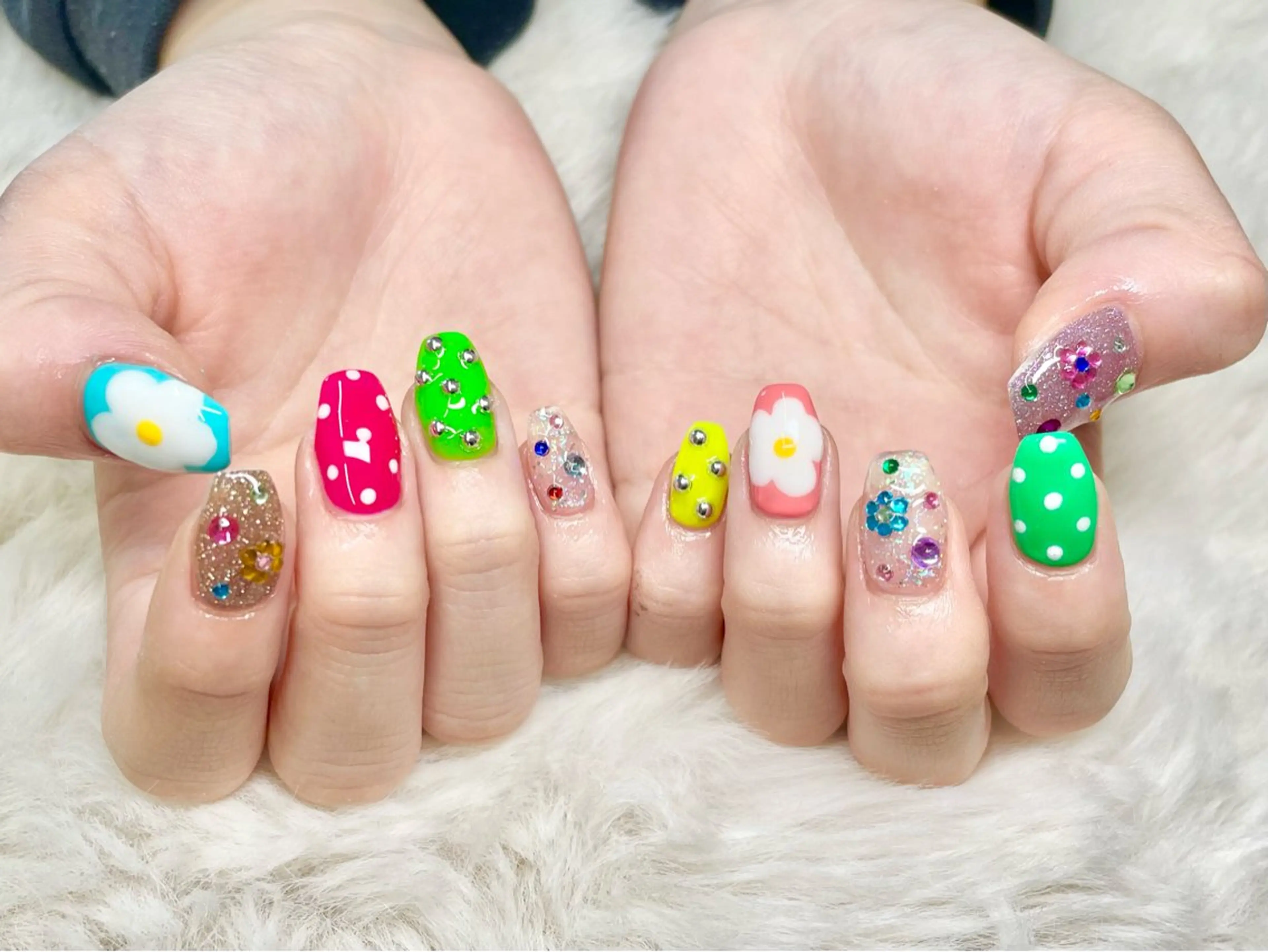 ネイル FILL nail古河店所属・FILL nail SHIORIのネイルデザイン