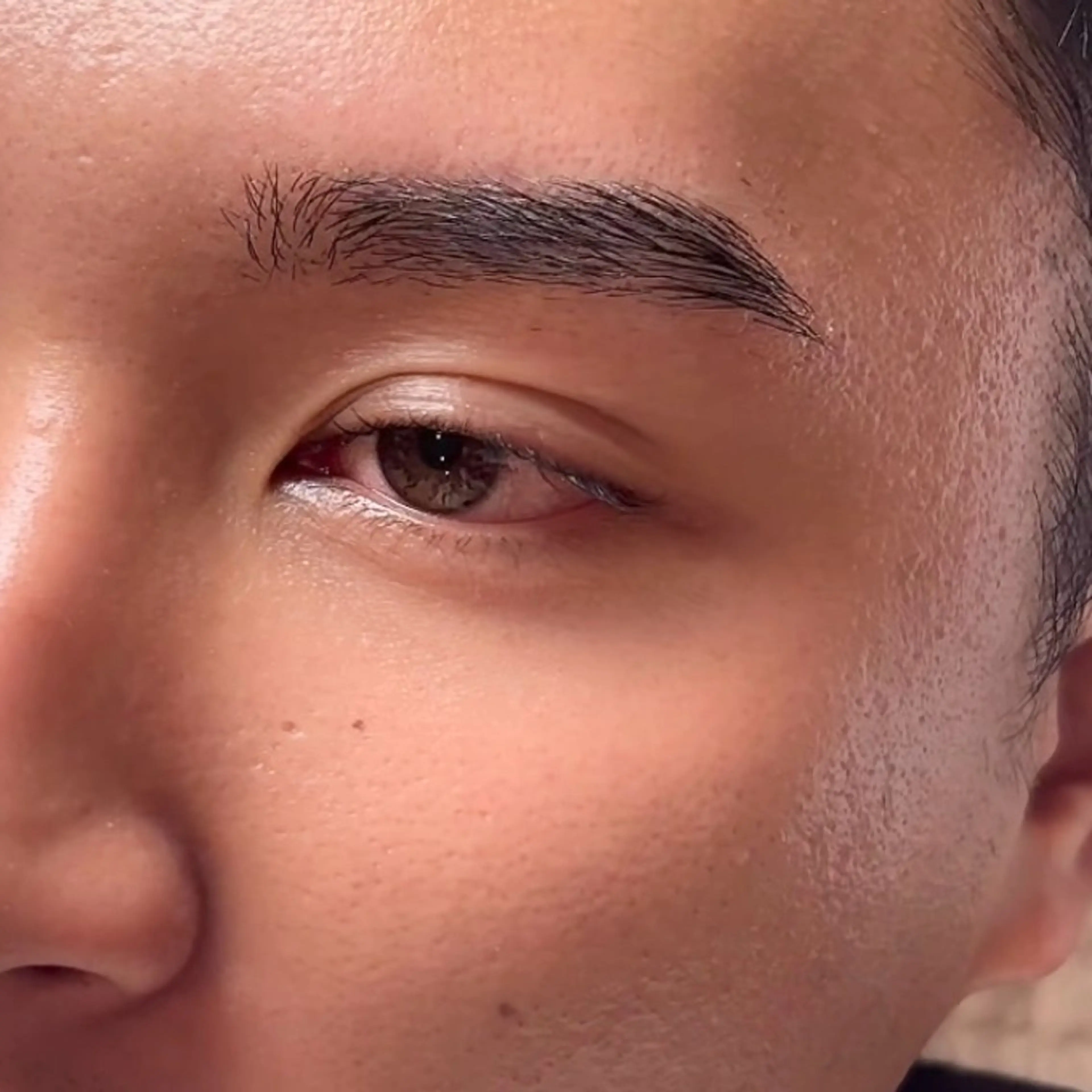 アイブロウ メンズアイブロウ まつげパーマ/眉毛 ［ALBA］のマツエク・マツパデザイン