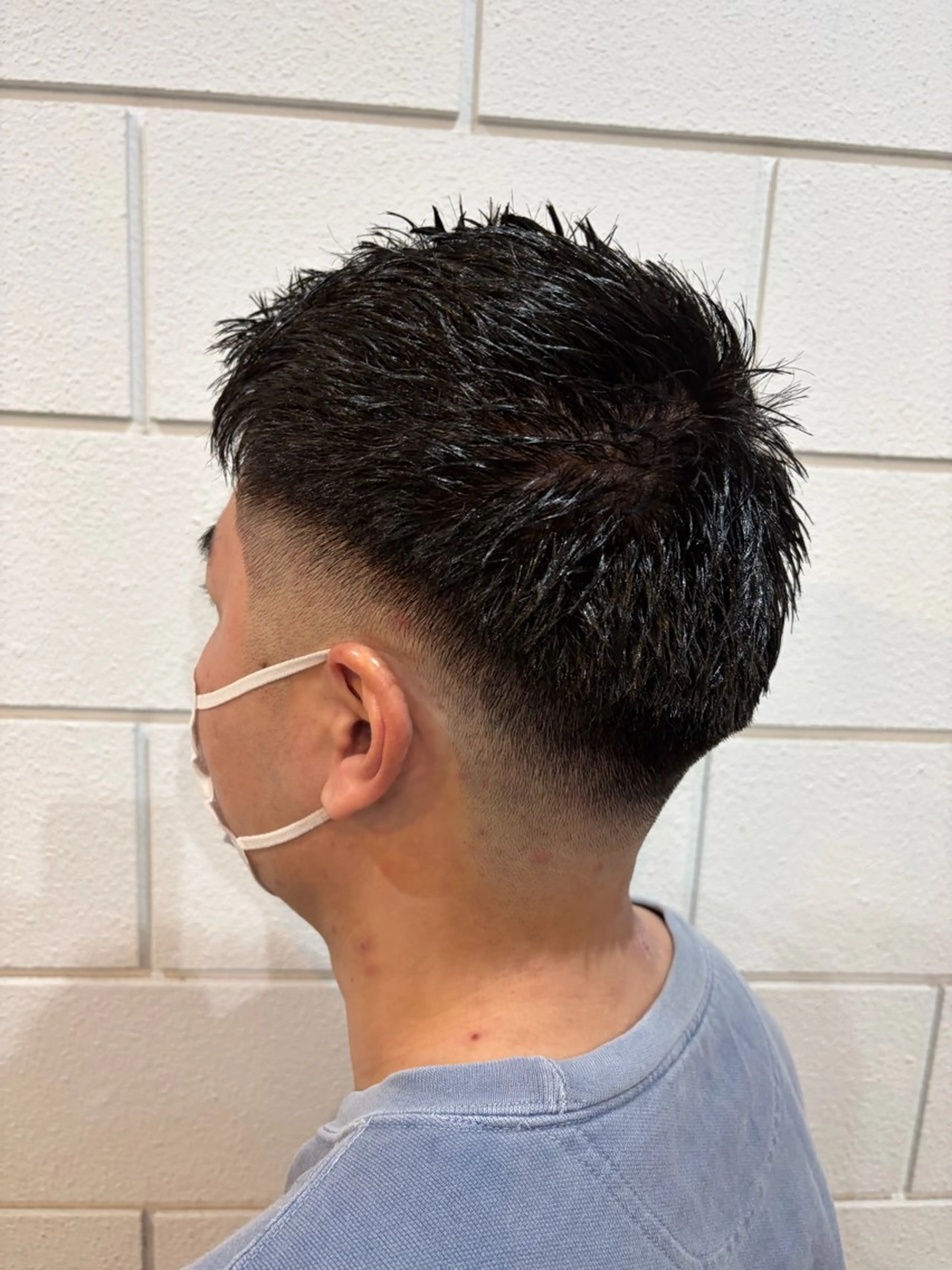 ショート カラー 黒髪 ブルーカラー ブルーブラック ヘアカラー 土屋 梓咲のヘアスタイル