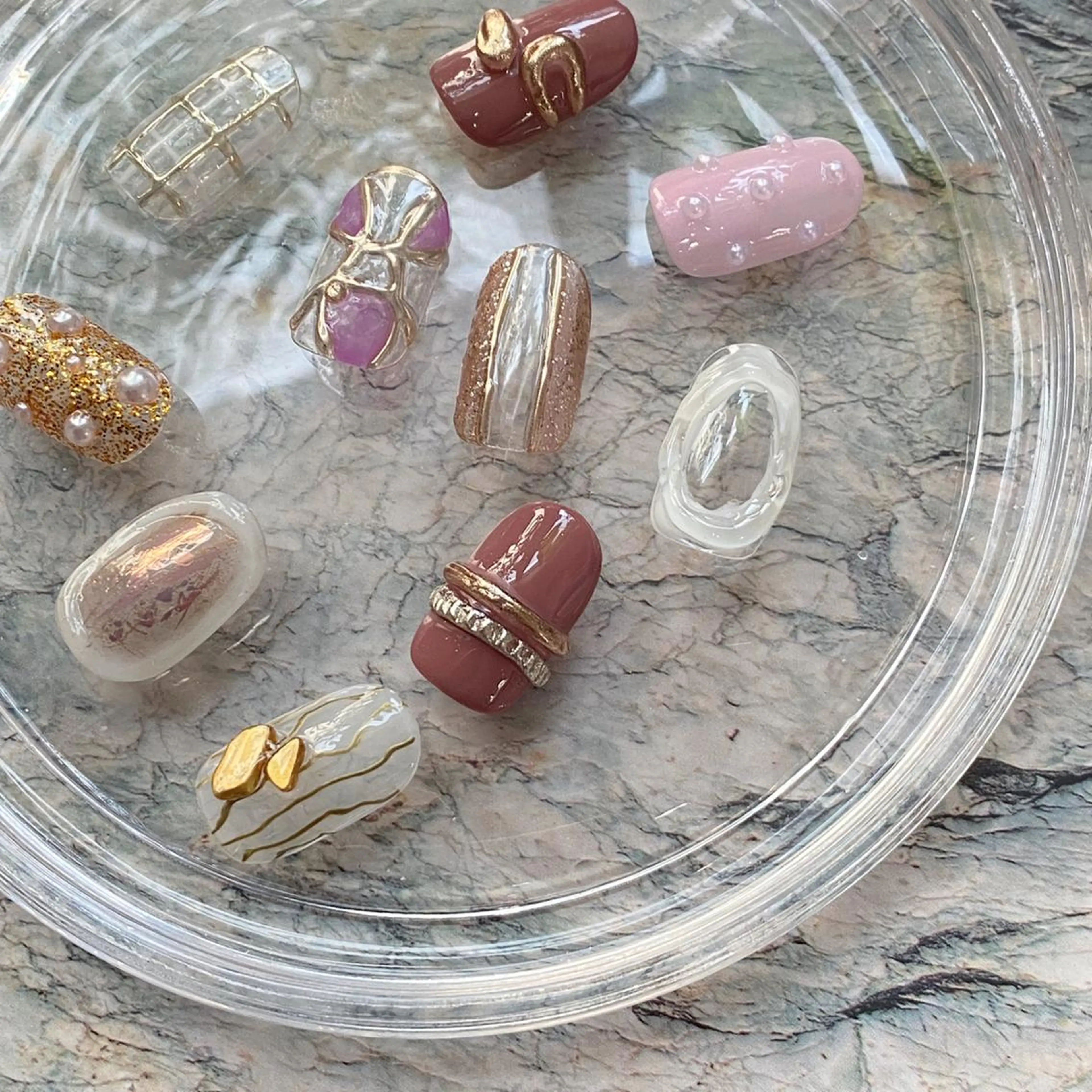 ネイル マツエク・マツパ アートネイル ワンカラーネイル nailist SAYAのネイルデザイン