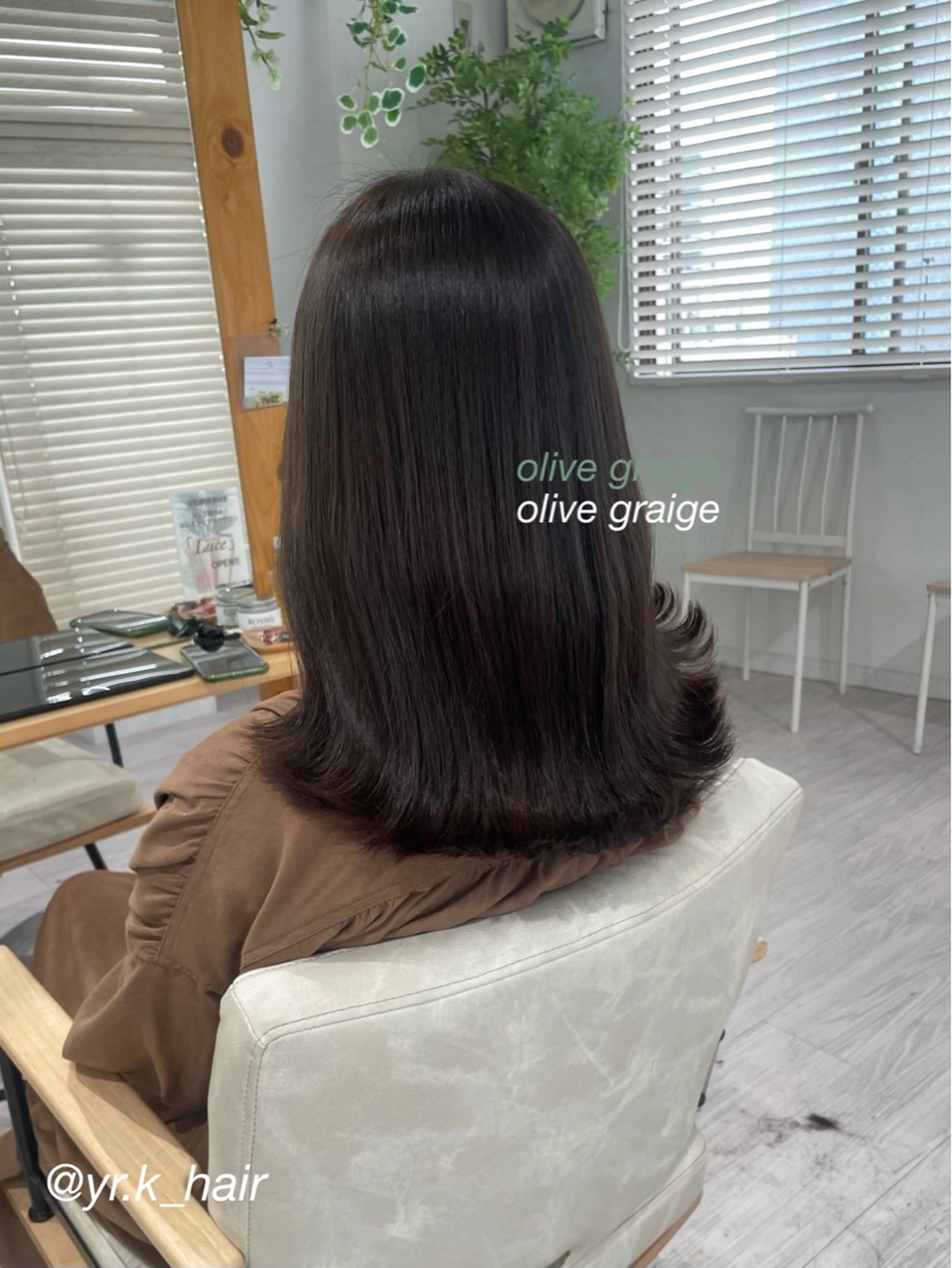 セミロング カラー グレージュ オリーブカラー オリーブグレージュ オリーブグレー ヘアカラー トリートメント 赤味消し.髪質改善 🌿𝘠𝘜𝘙𝘐のヘアスタイル