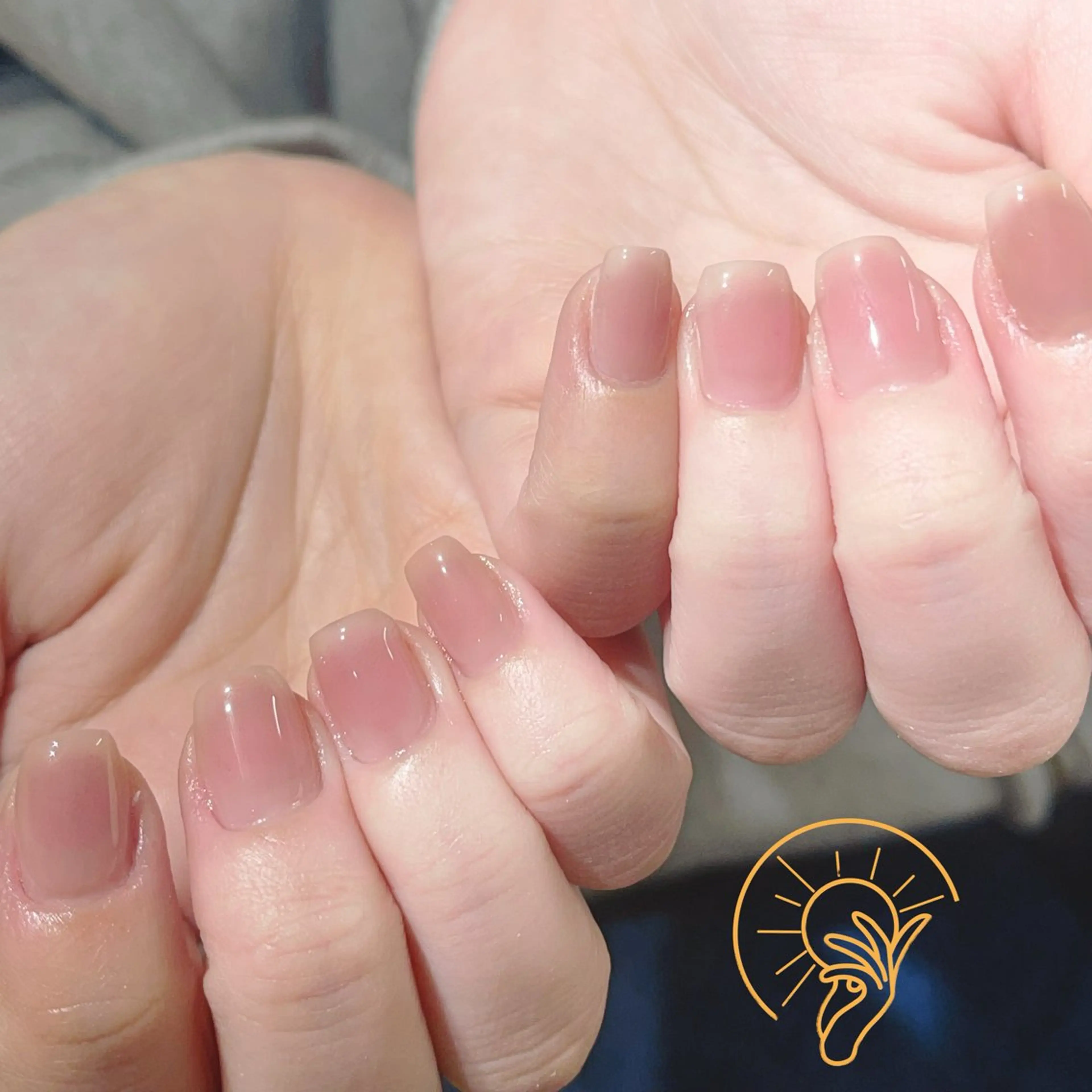 ネイル 長さ出し フレンチネイル ジェルネイル 韓国ネイル マグネットネイル ハンドネイル ハンドケア Sun Nail 池袋のネイルデザイン