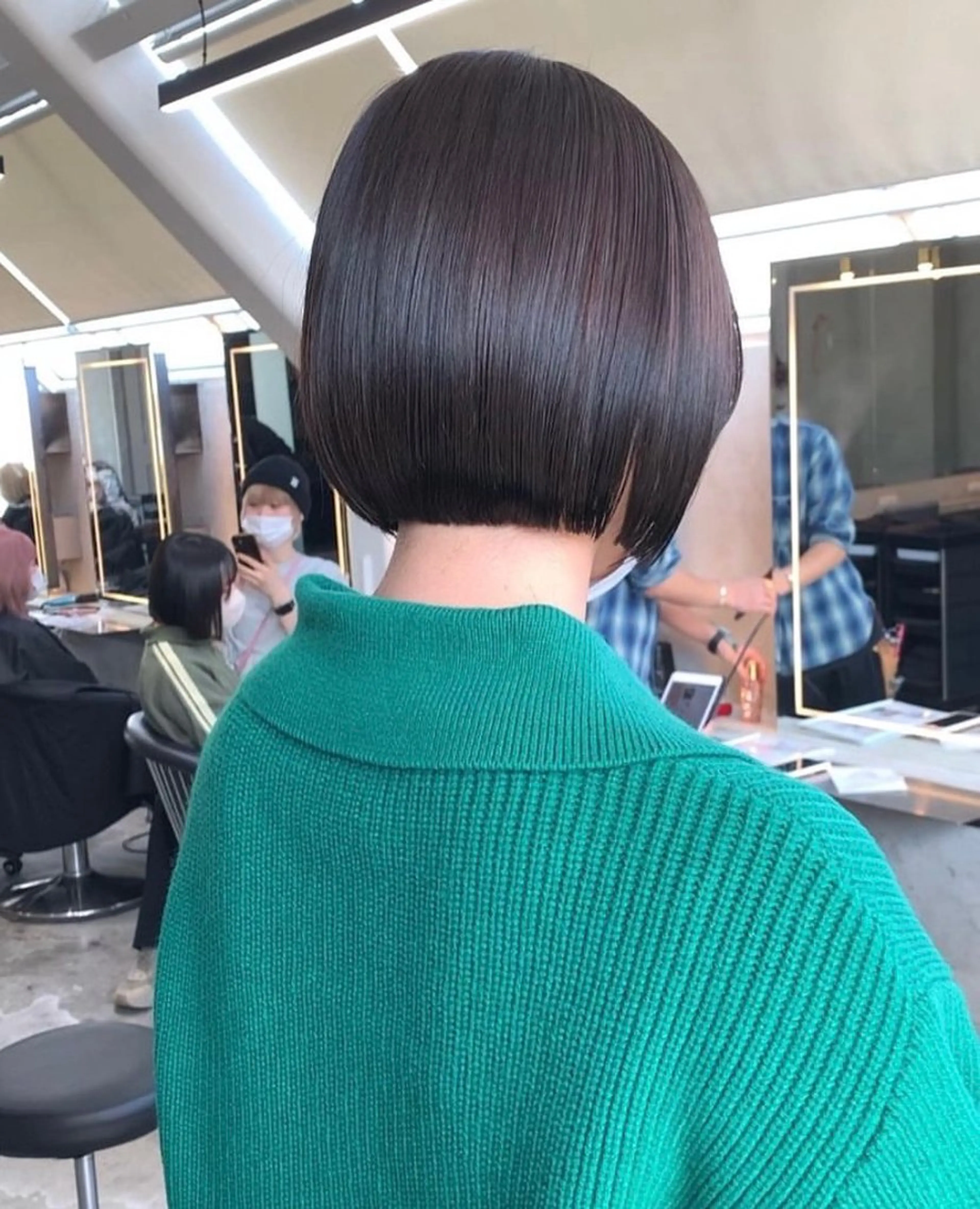 ミディアム カット ヘアカラー 縮毛矯正 トリートメント 💖ボブ/髪質改善 顔周りレイヤー/ユイのヘアスタイル